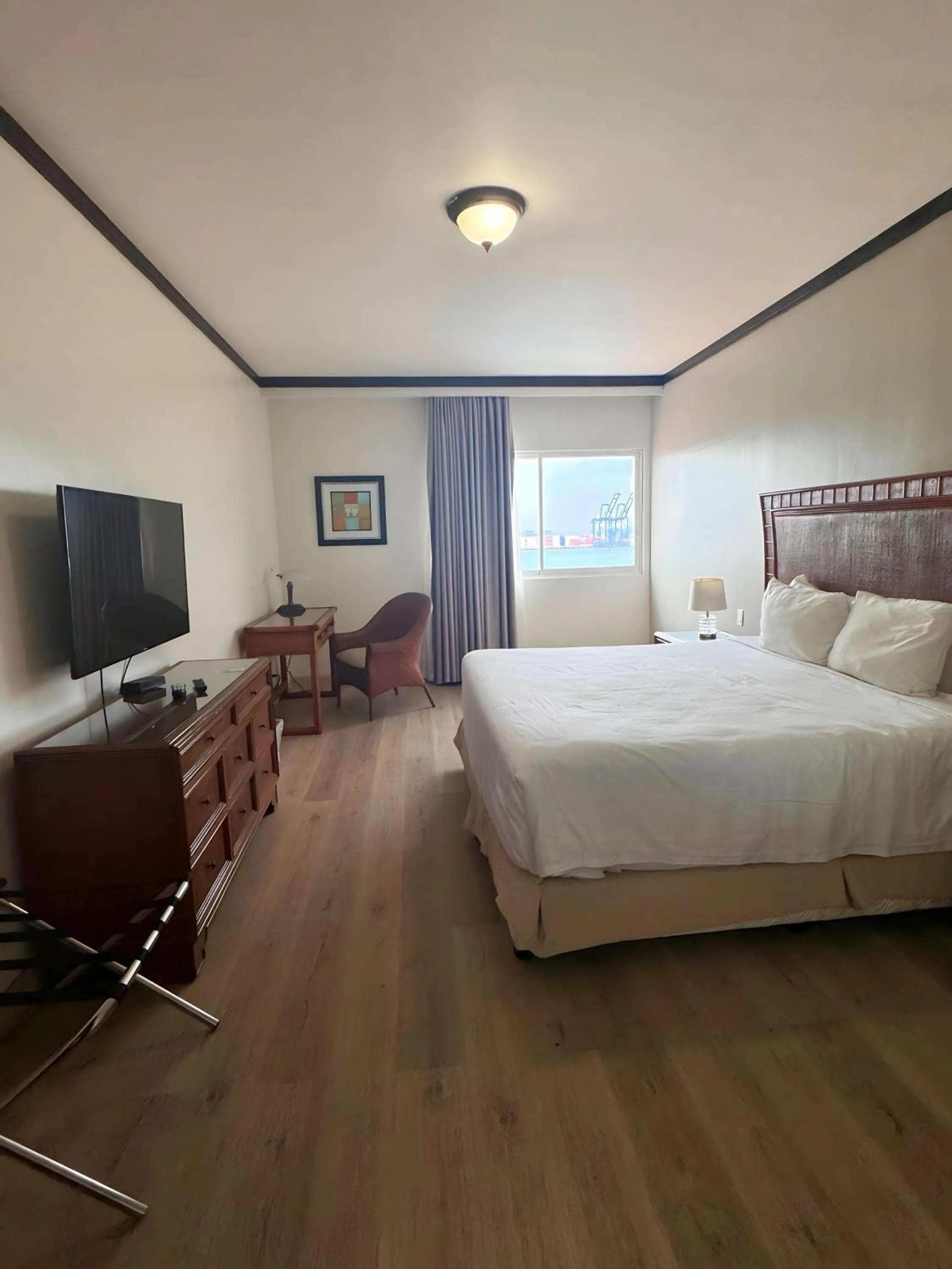 One-Bedroom King Suite in Radisson Colon 2,000 Hotel & Casino