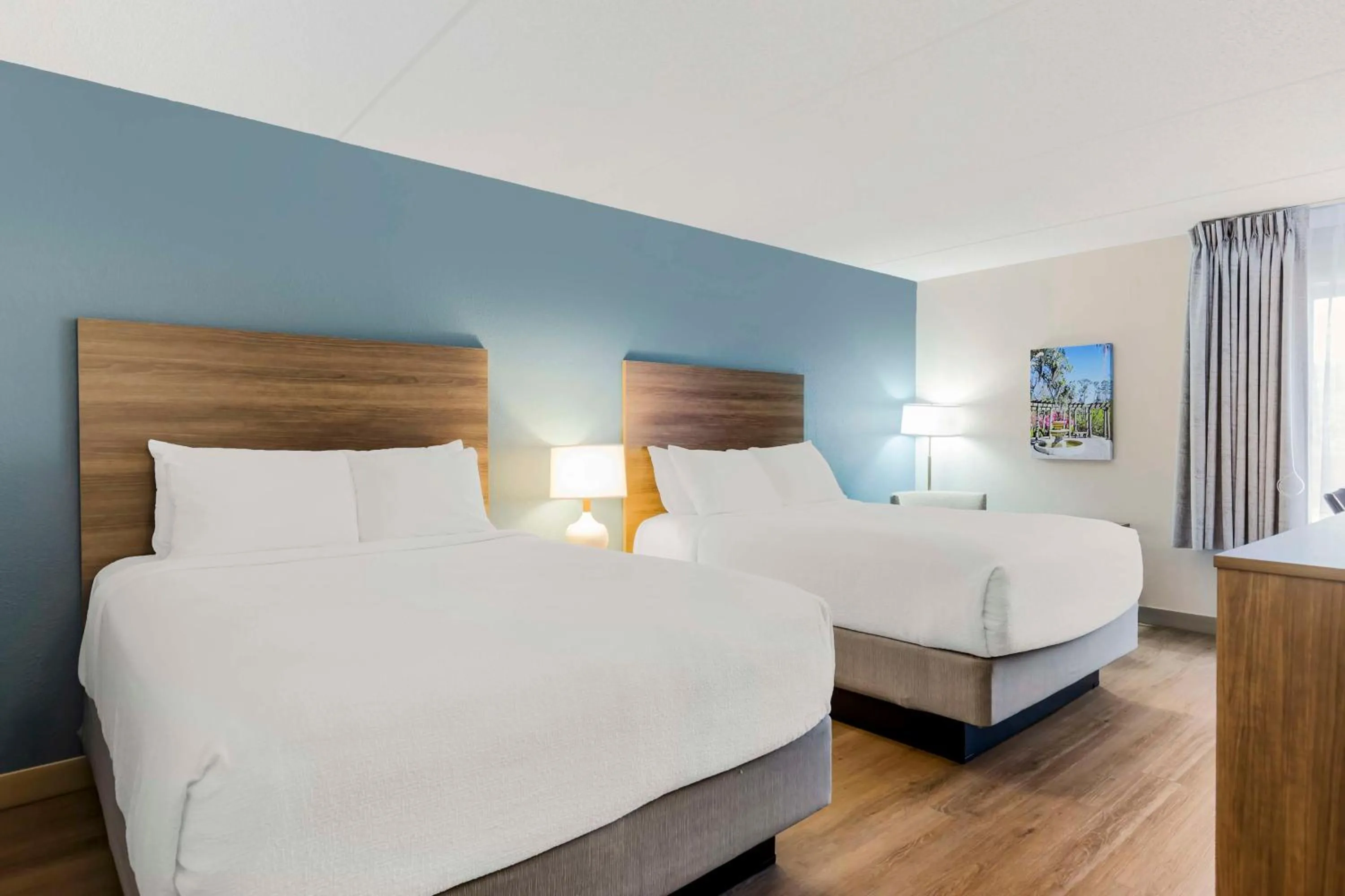 Queen Room with Two Queen Beds and Bath Tub - Disability Access/Non-Smoking  in Best Western Plus Wilmington / Wrightsville Beach