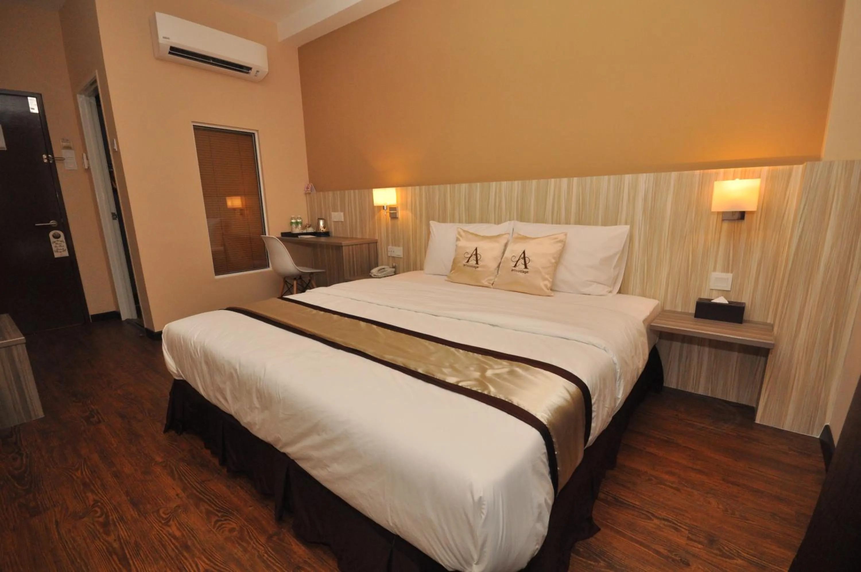 Superior Queen Room in Art Cottage Hotel