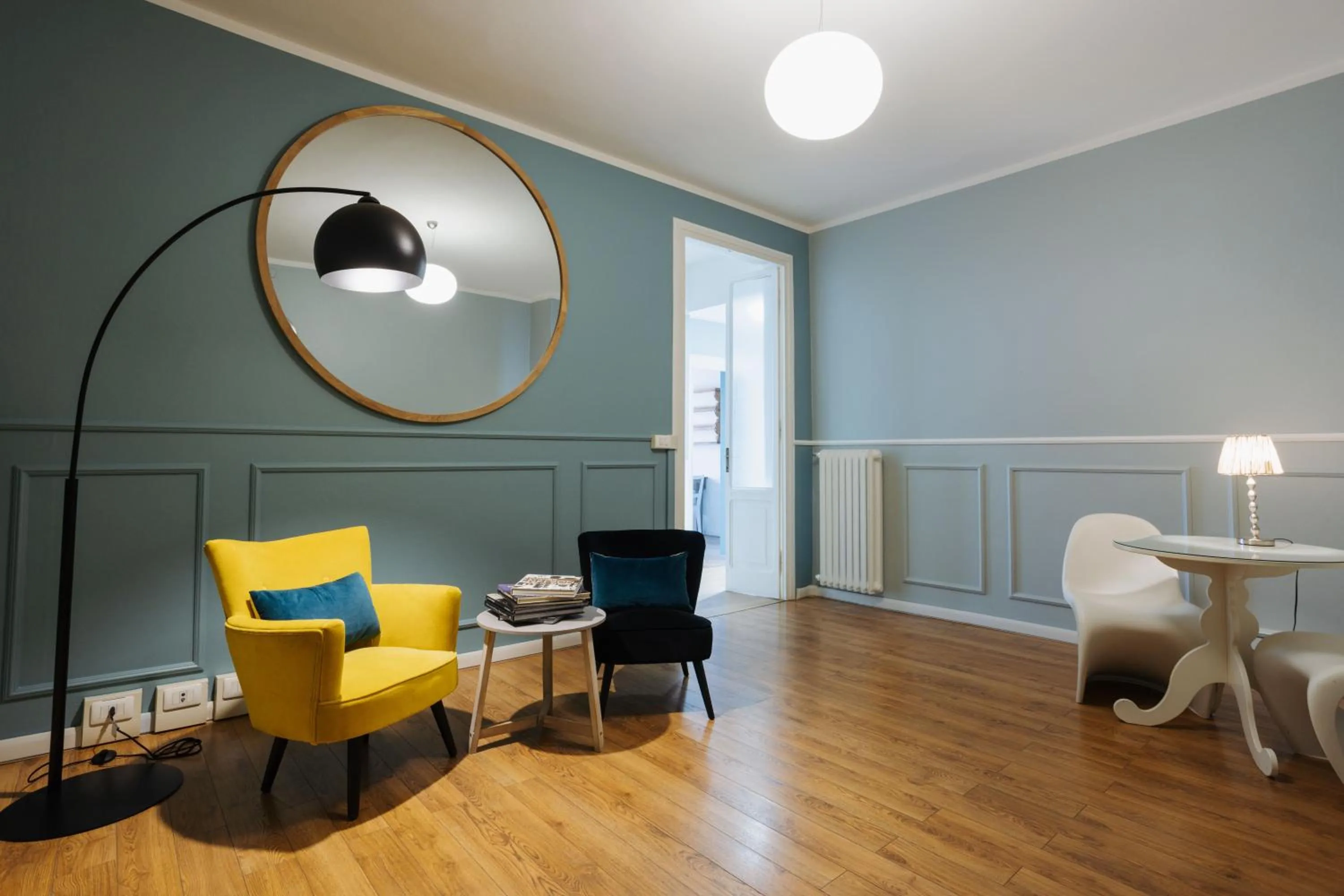 Three-Bedroom Apartment in Palazzo Dalla Rosa Prati