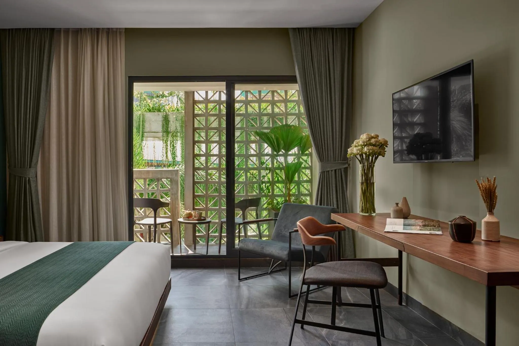 Superior Pool View in Baitong Hotel & Resort Phnom Penh