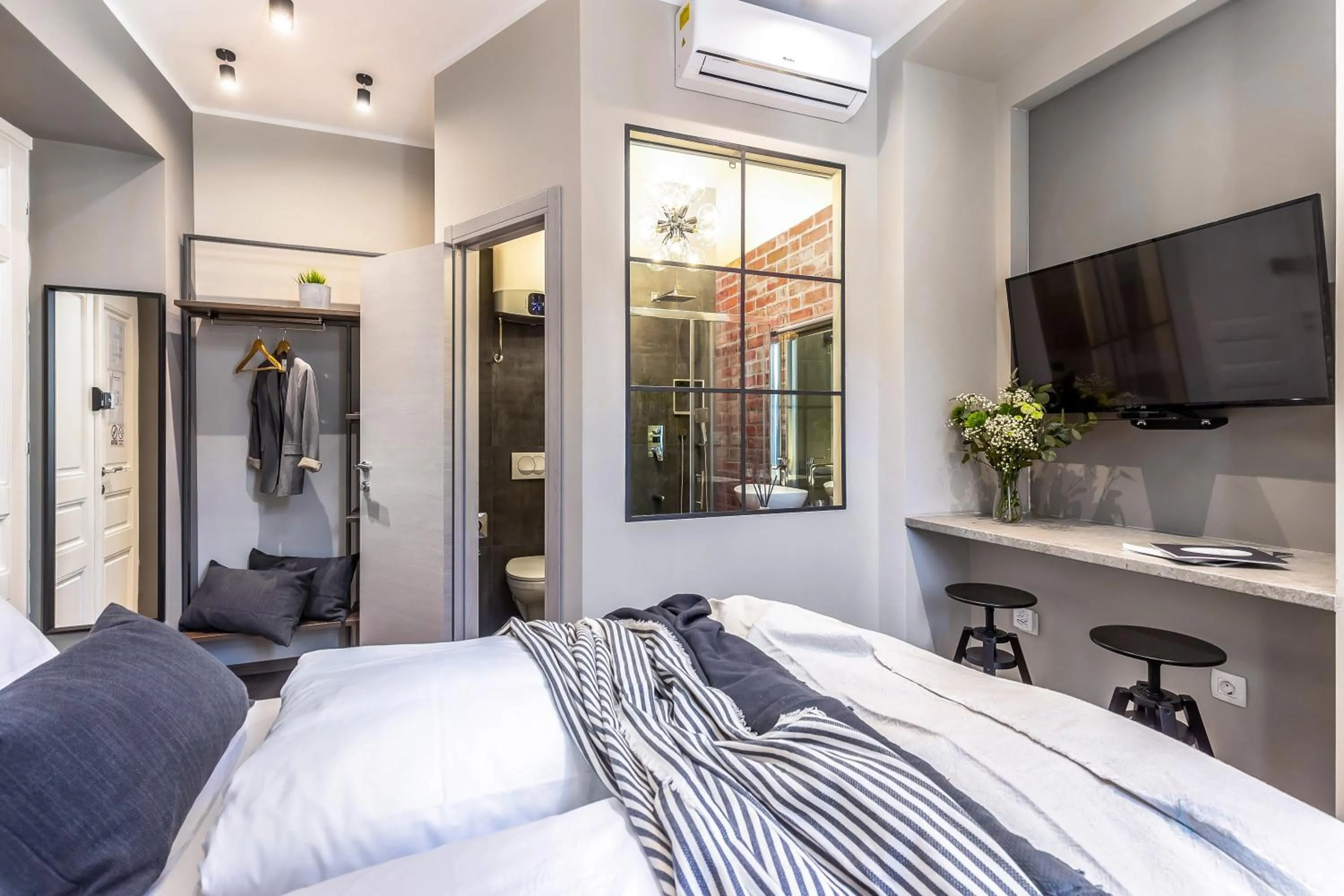 Deluxe Double Room with Shower in Deluxe Ploech