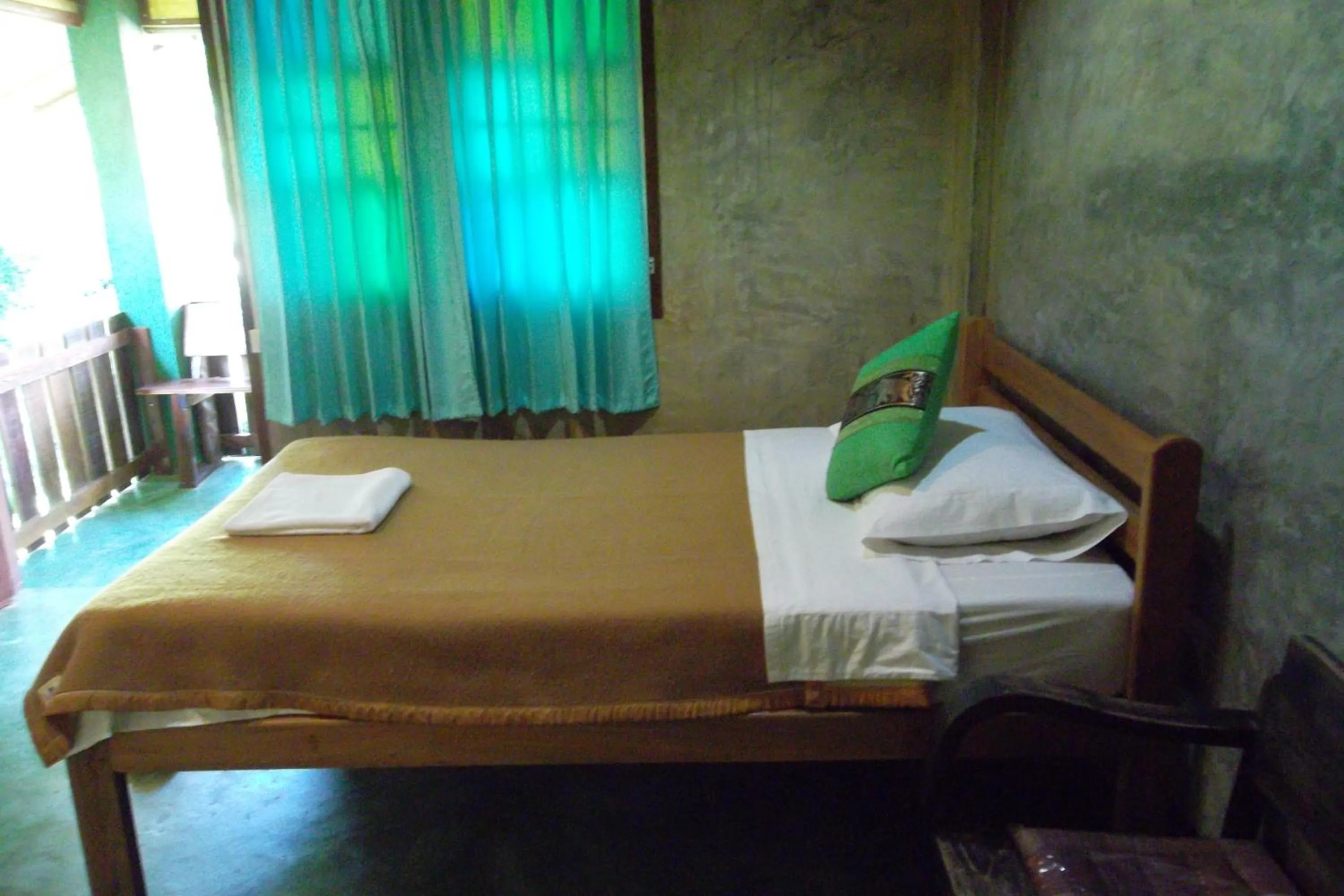 Single Room in Tamarind Grand Resort Mae Sariang