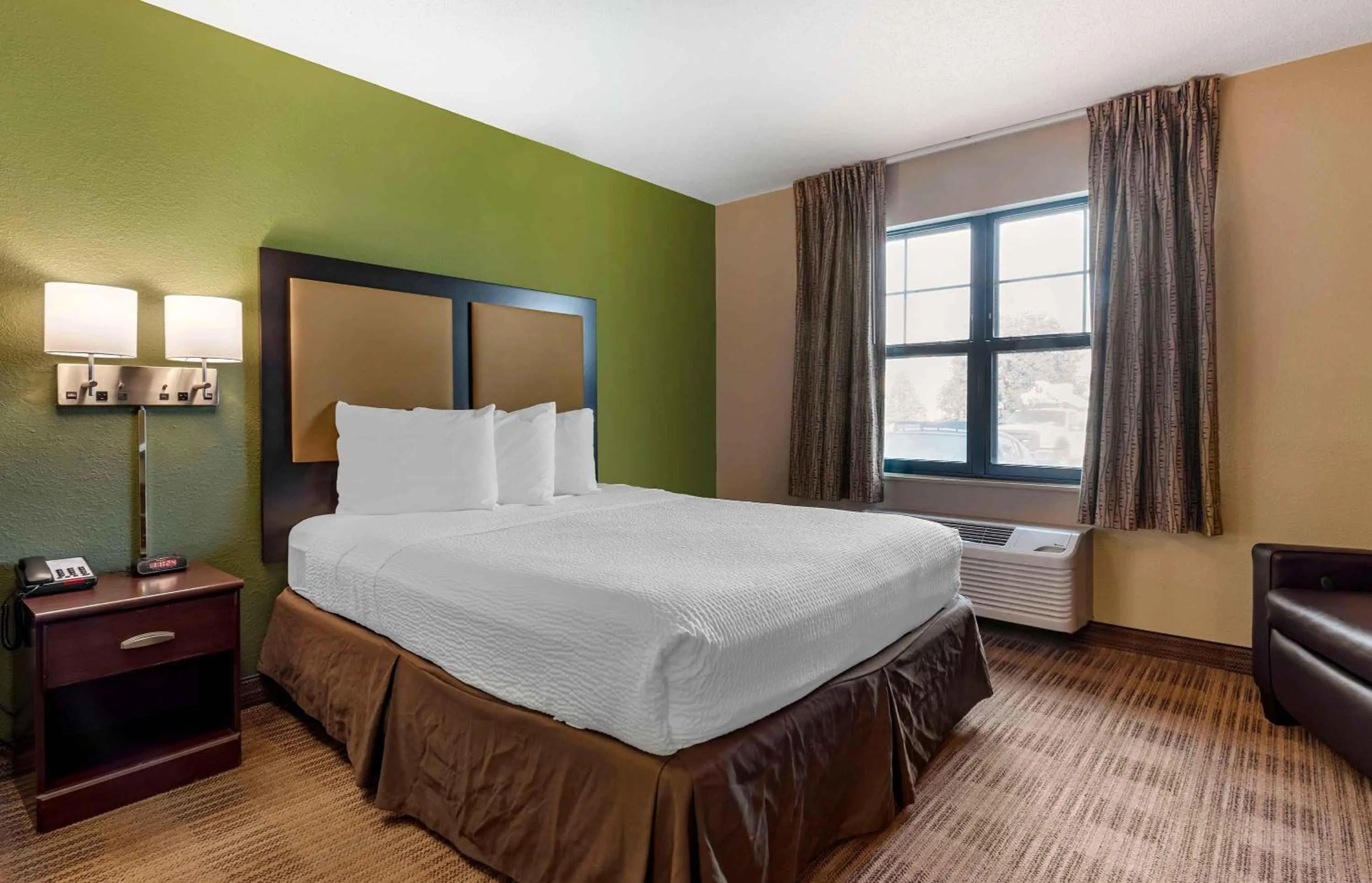 Queen studio with 1 Queen Bed - Disability Access/Non-Smoking in Extended Stay America Suites - Rochester - North
