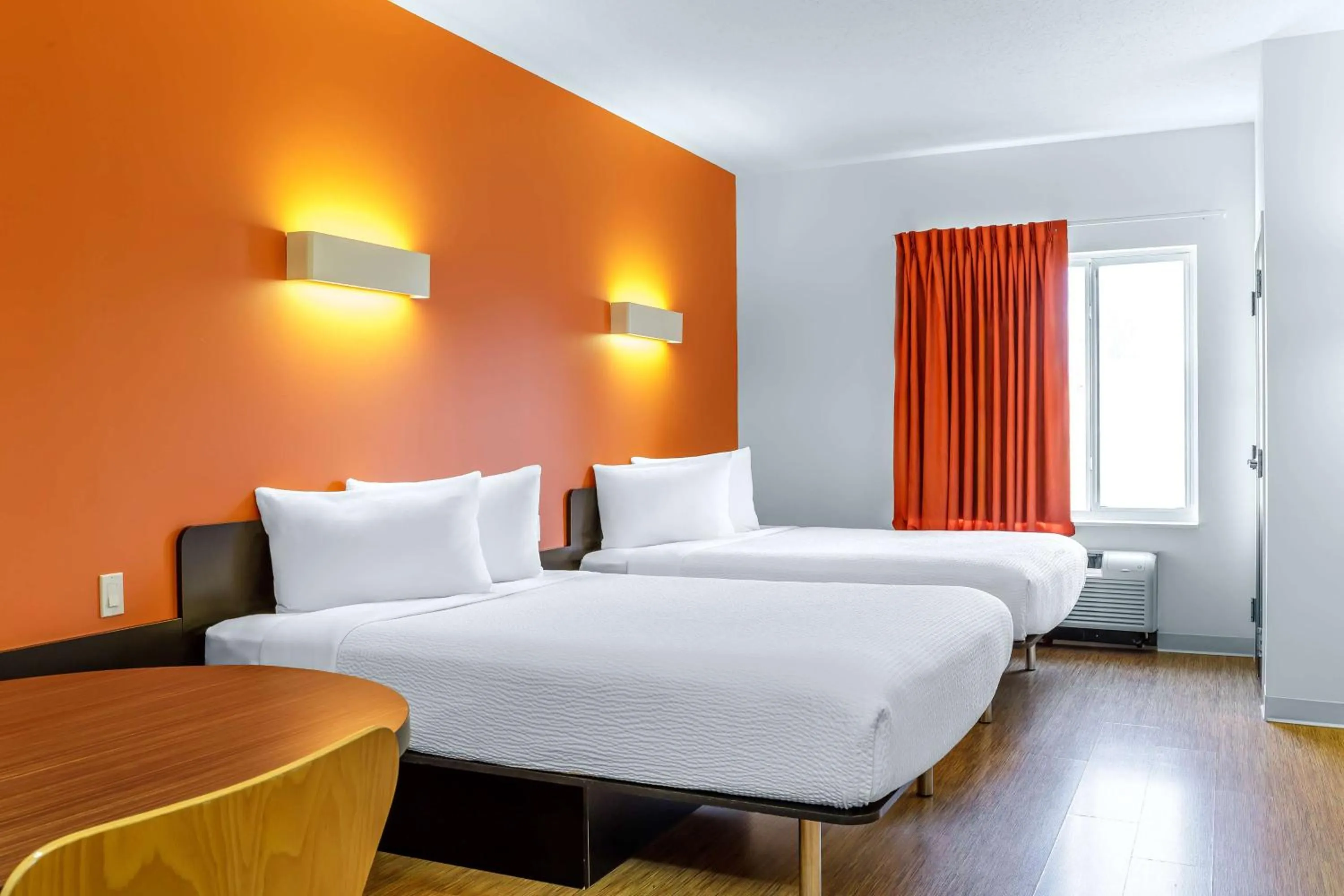 Queen Room with Two Queen Beds - Non-Smoking in Motel 6-Swift Current, SK