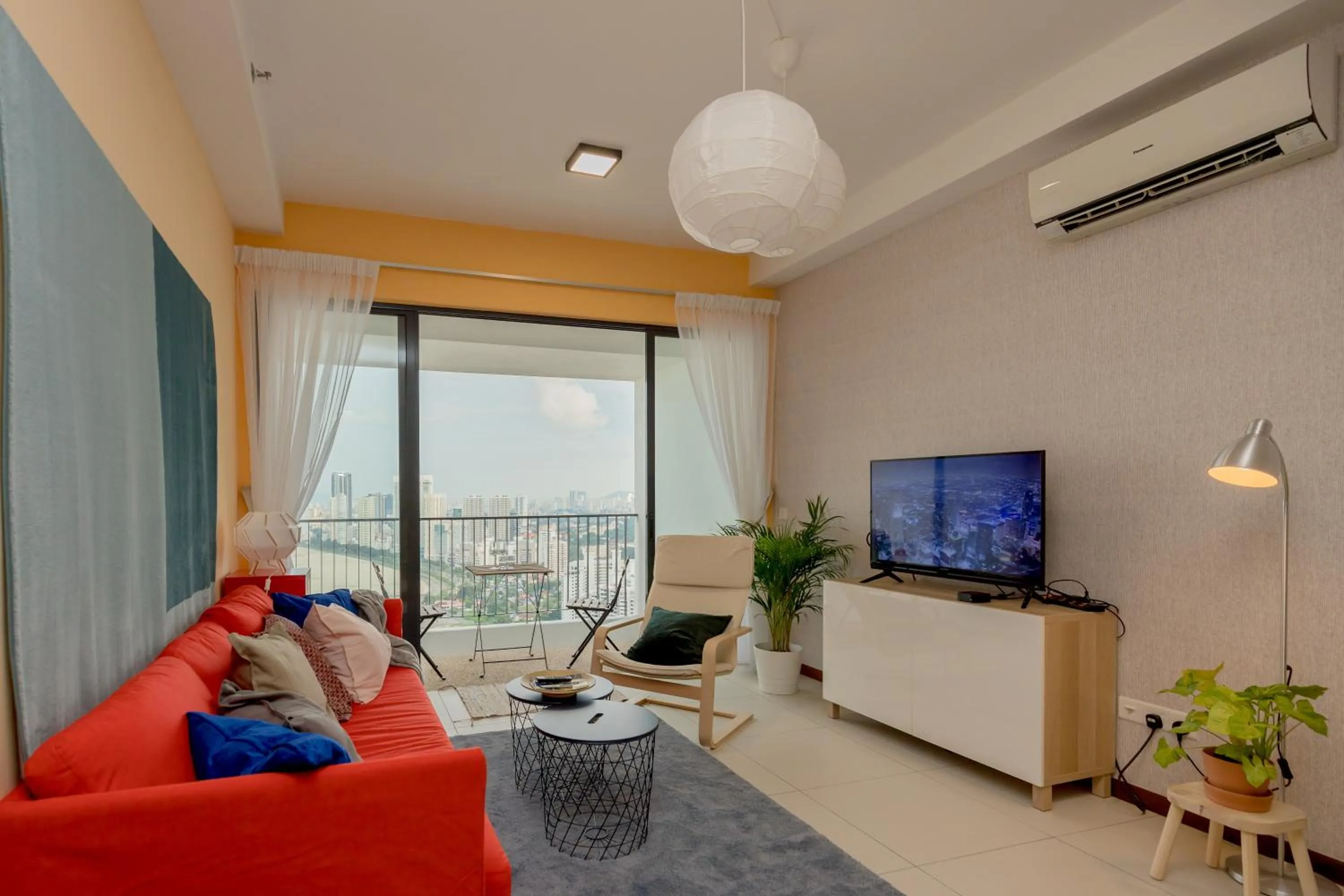 Apartment with Sea View in The Landmark Condo, by Sanguine