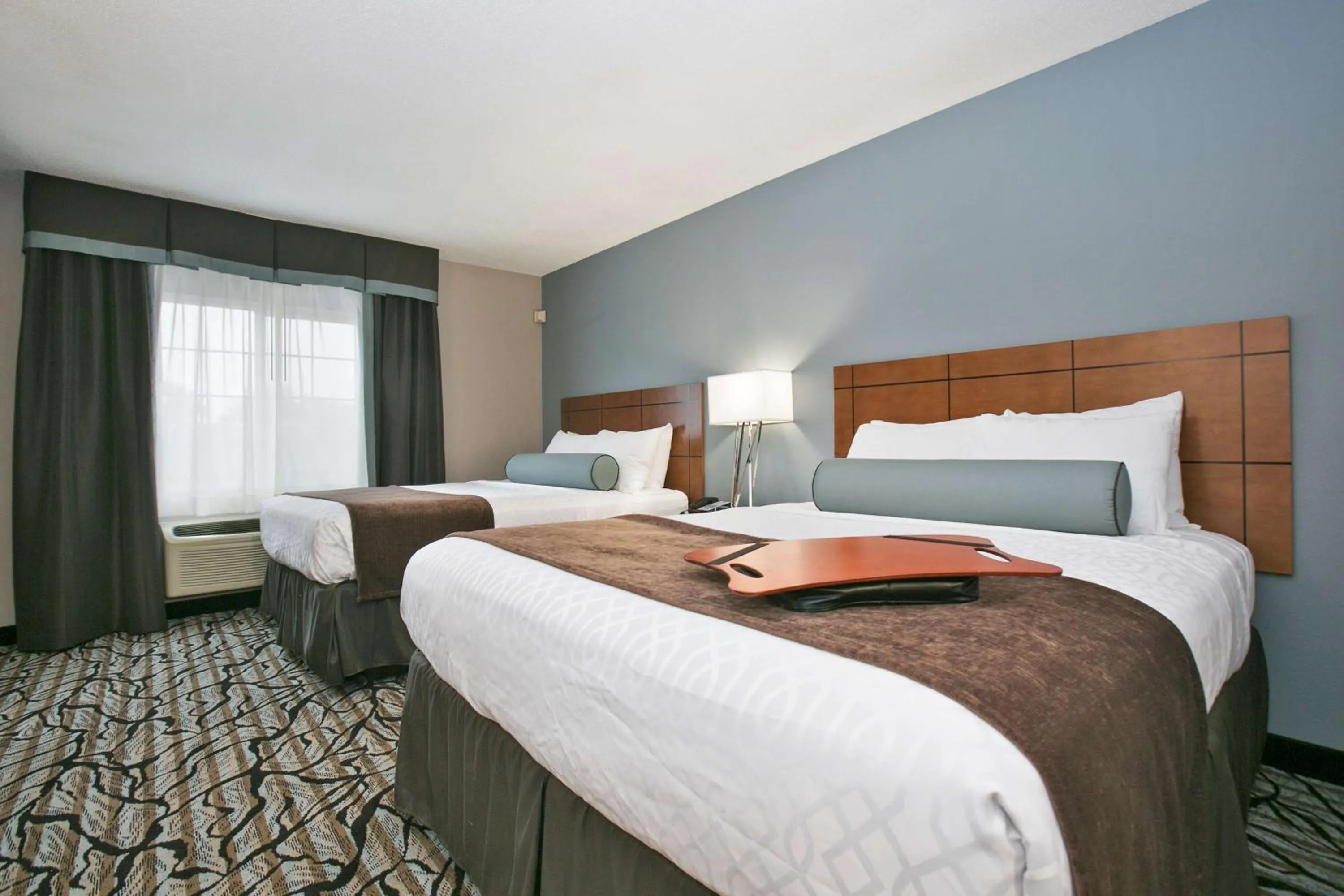 Queen Suite with Two Queen Beds and Sofa Bed in Best Western Plus Blaine at the National Sports Center