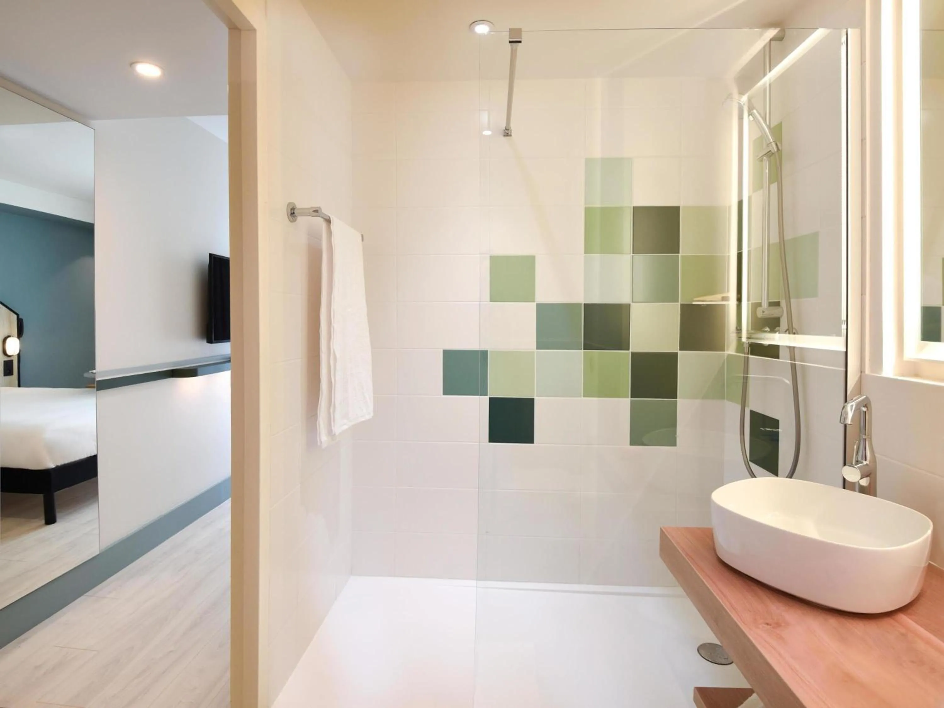 Classic Double Room in ibis Styles Arcachon Gujan Mestras