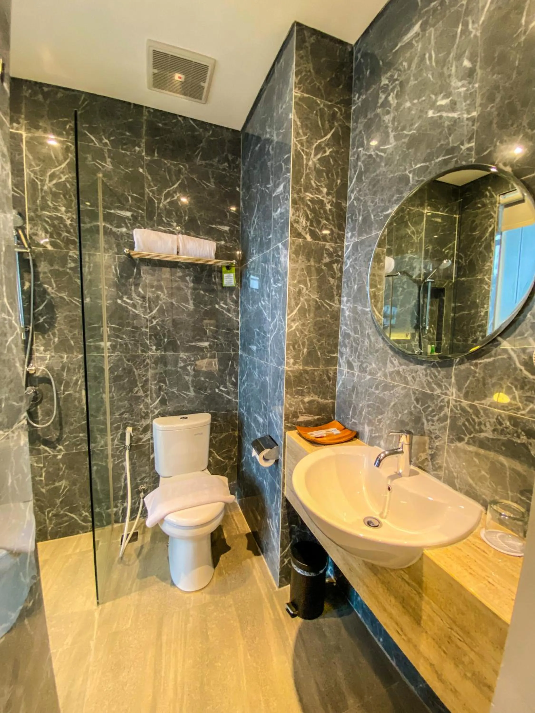 Double Room with Balcony in Facade Hotel by Azana