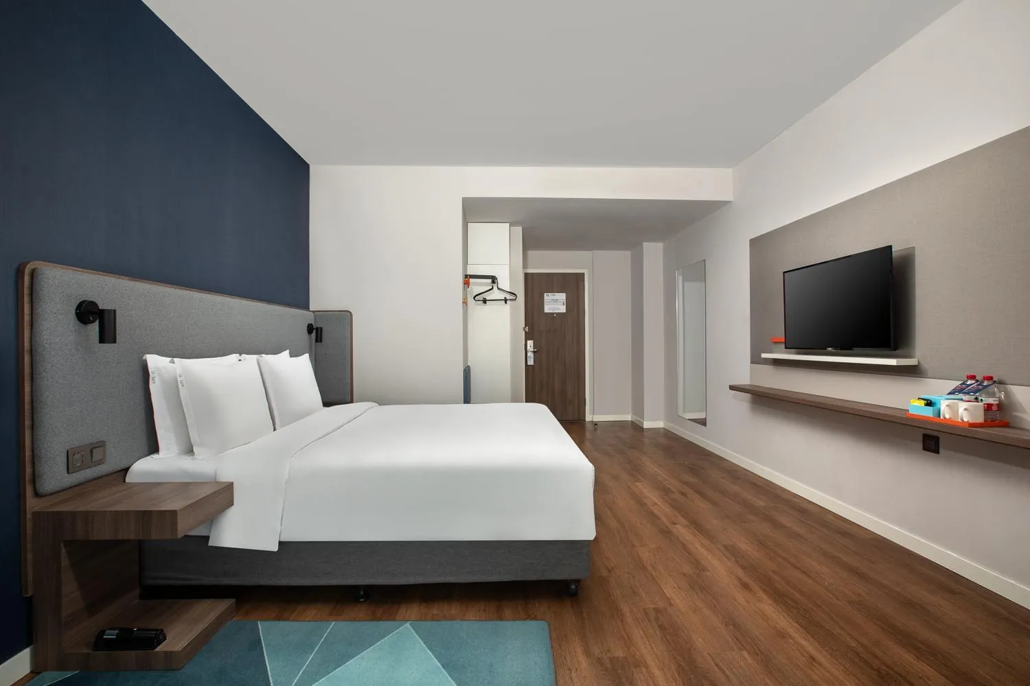 One-Bedroom Suite - Non-Smoking in Holiday Inn Express Shanghai Tangzhen, an IHG Hotel