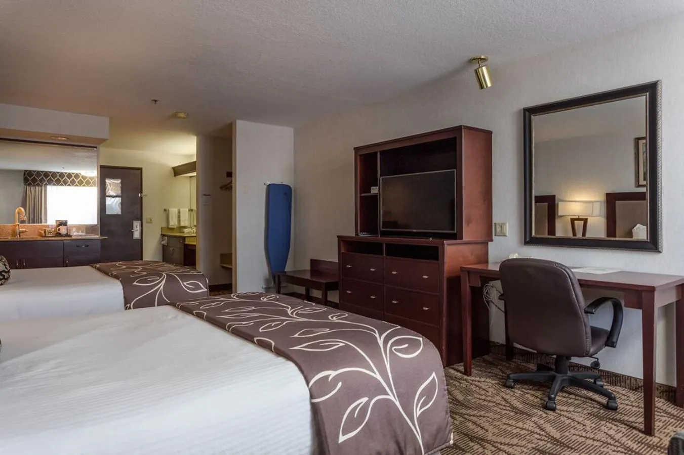 Queen Room with Two Queen Beds in Shilo Inn Suites - Idaho Falls
