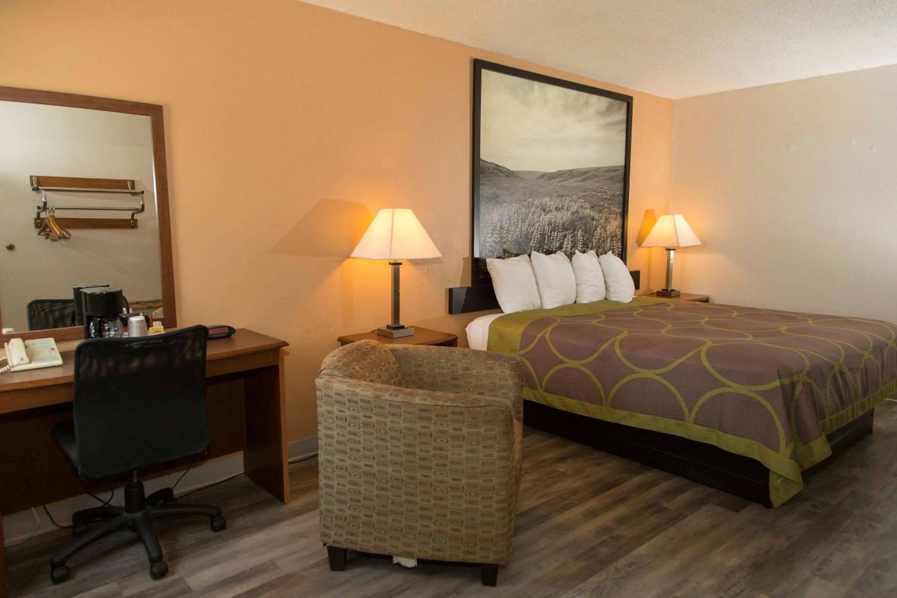 Double Room - Non-Smoking in Super 8 by Wyndham Concordia