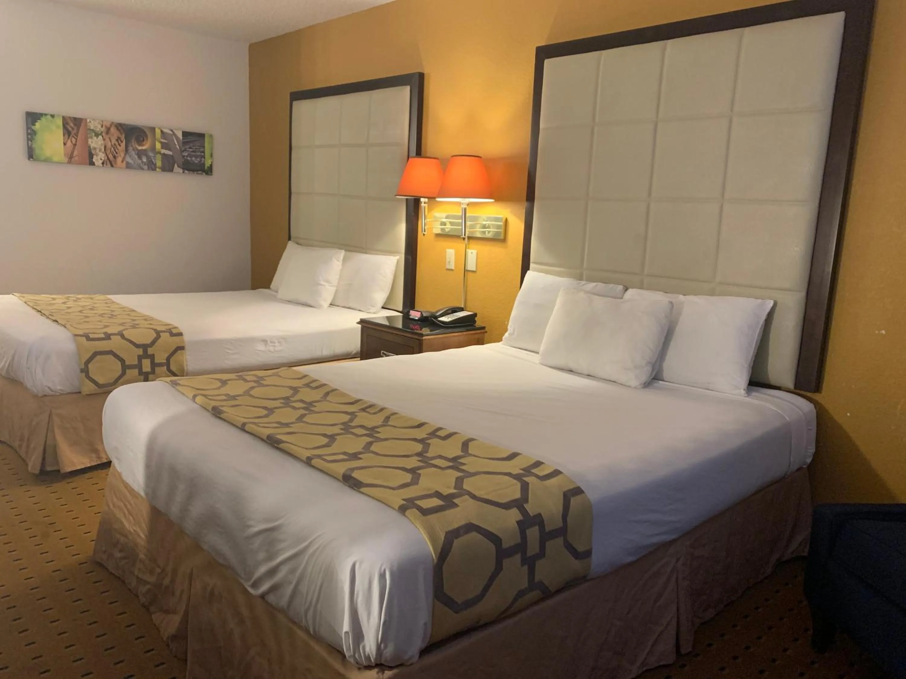 Queen Room with Two Queen Beds - Non-Smoking in Brentwood Inn & Suites