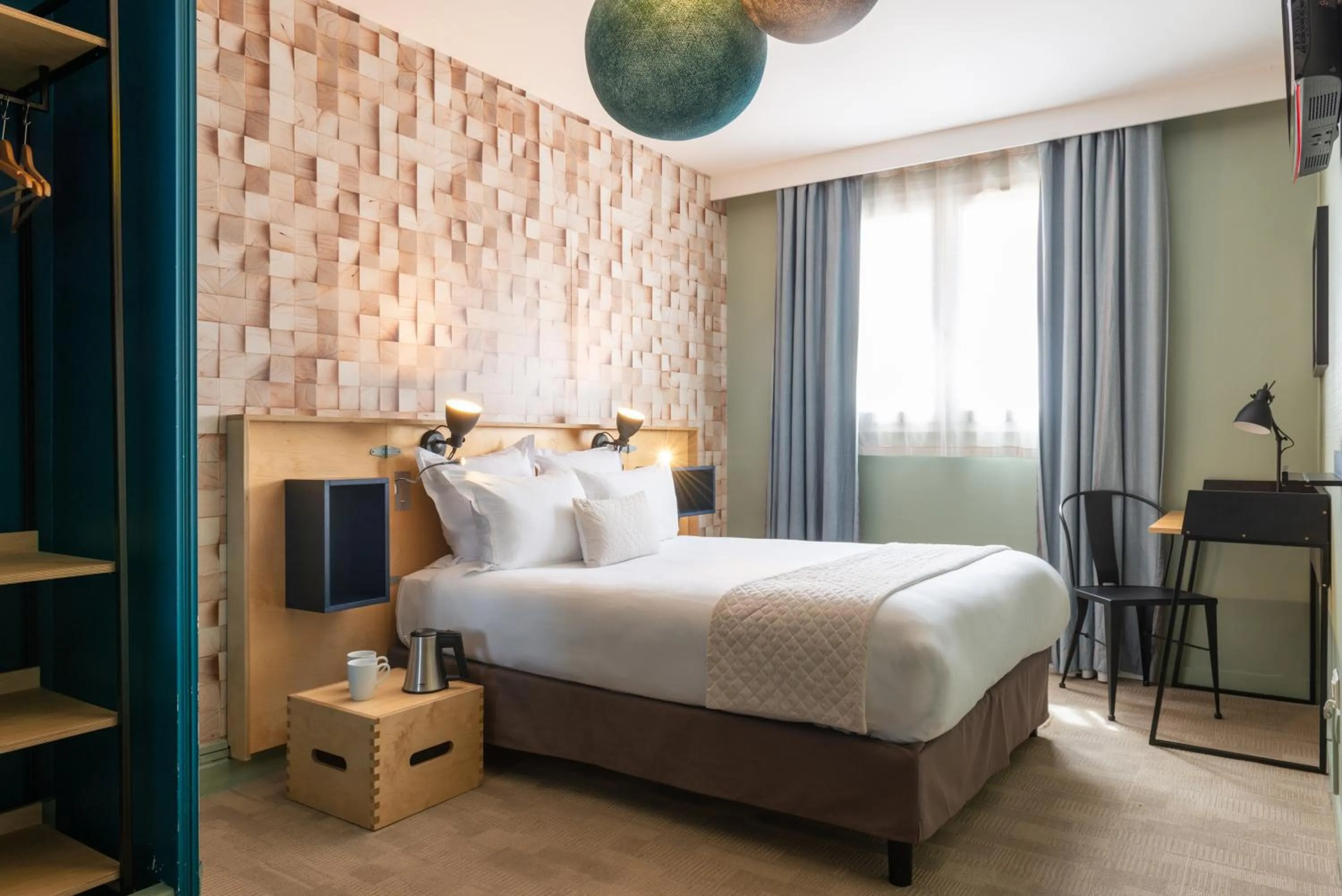 Comfort Room in Hotel Bootcamp