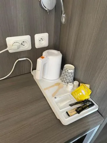 Twin Room in Hipotel Lilas Gambetta