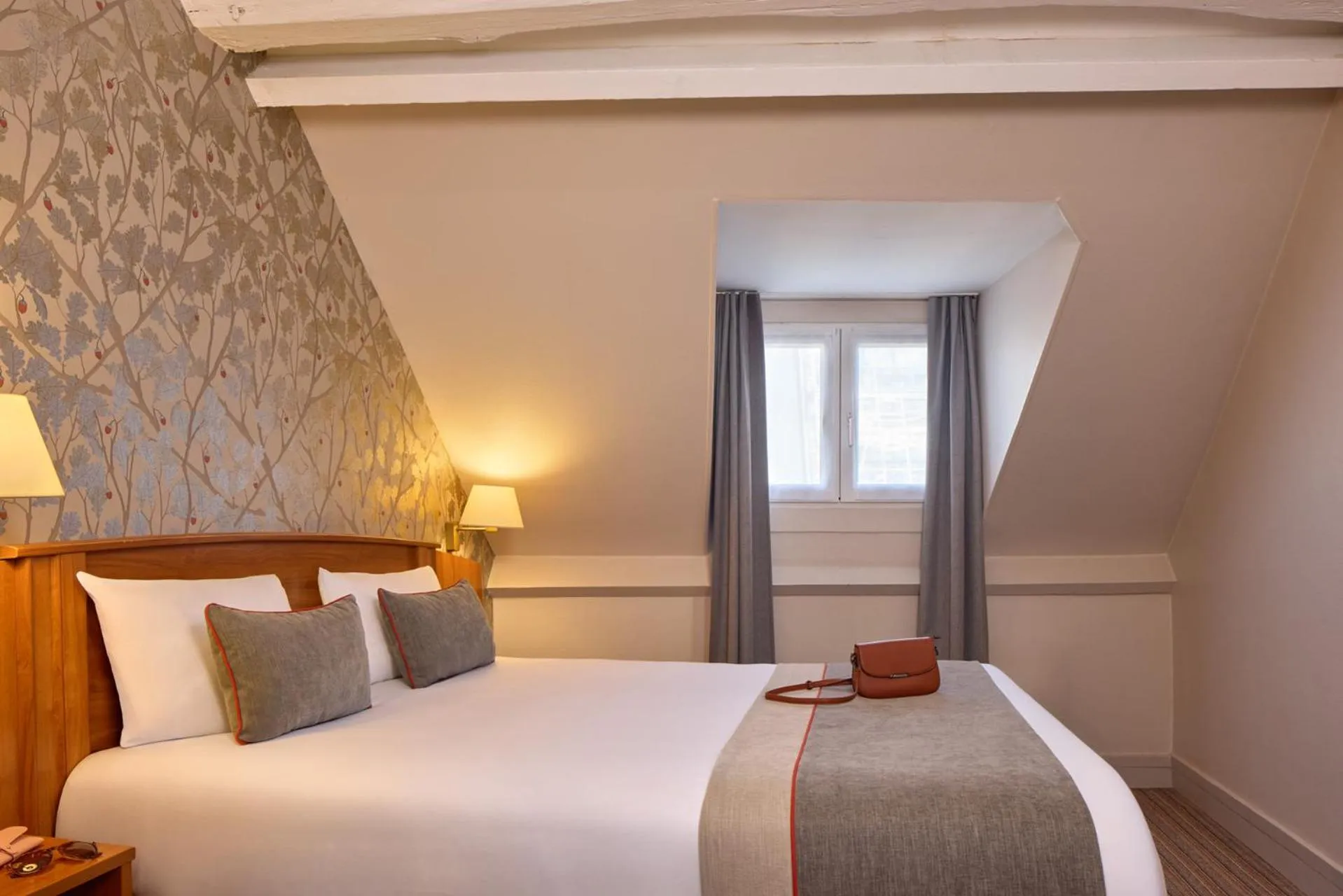 Double Room in Timhotel Le Louvre