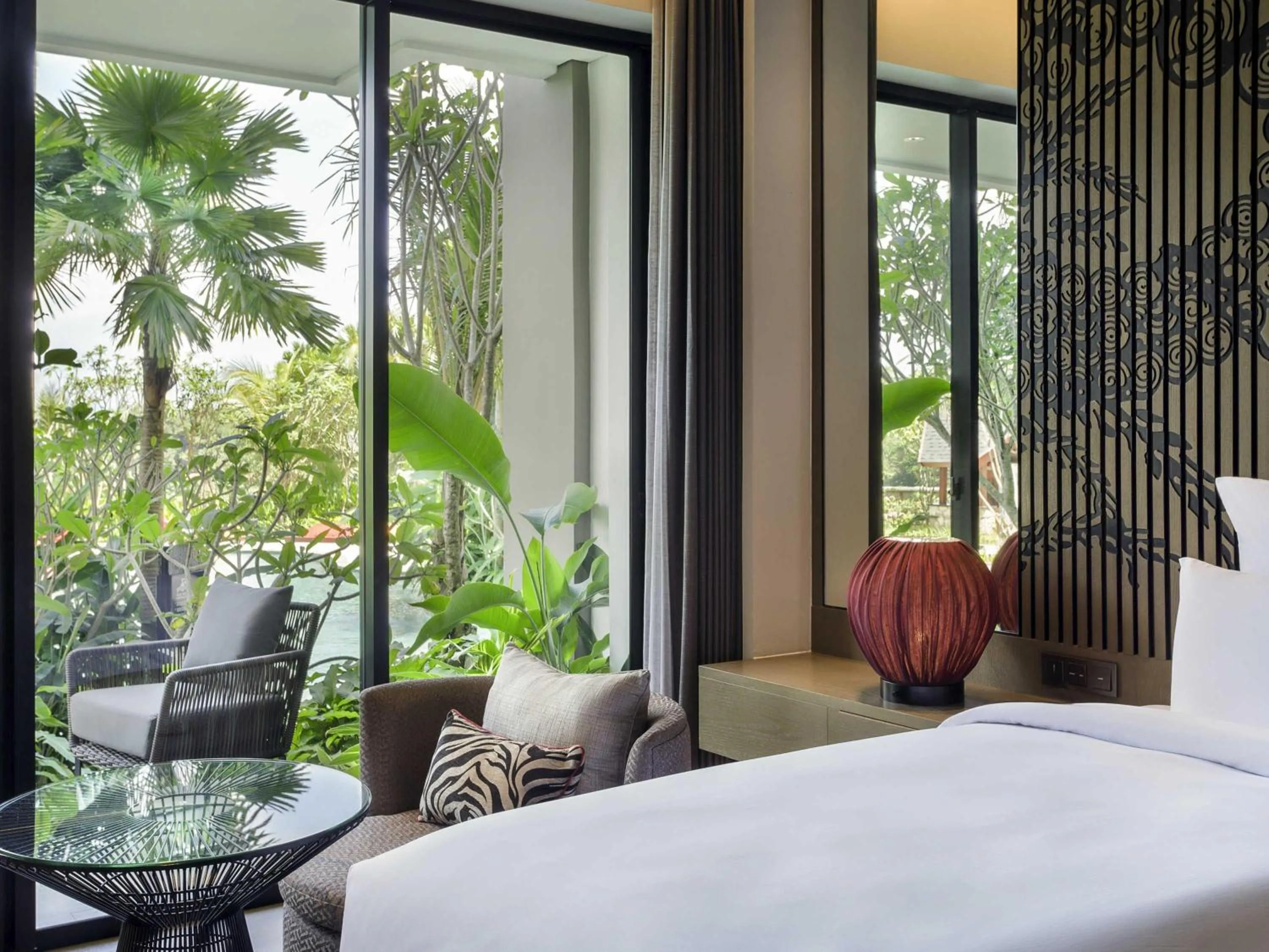 Deluxe Twin Room with Pool Access in Pullman Ciawi Vimala Hills Resort