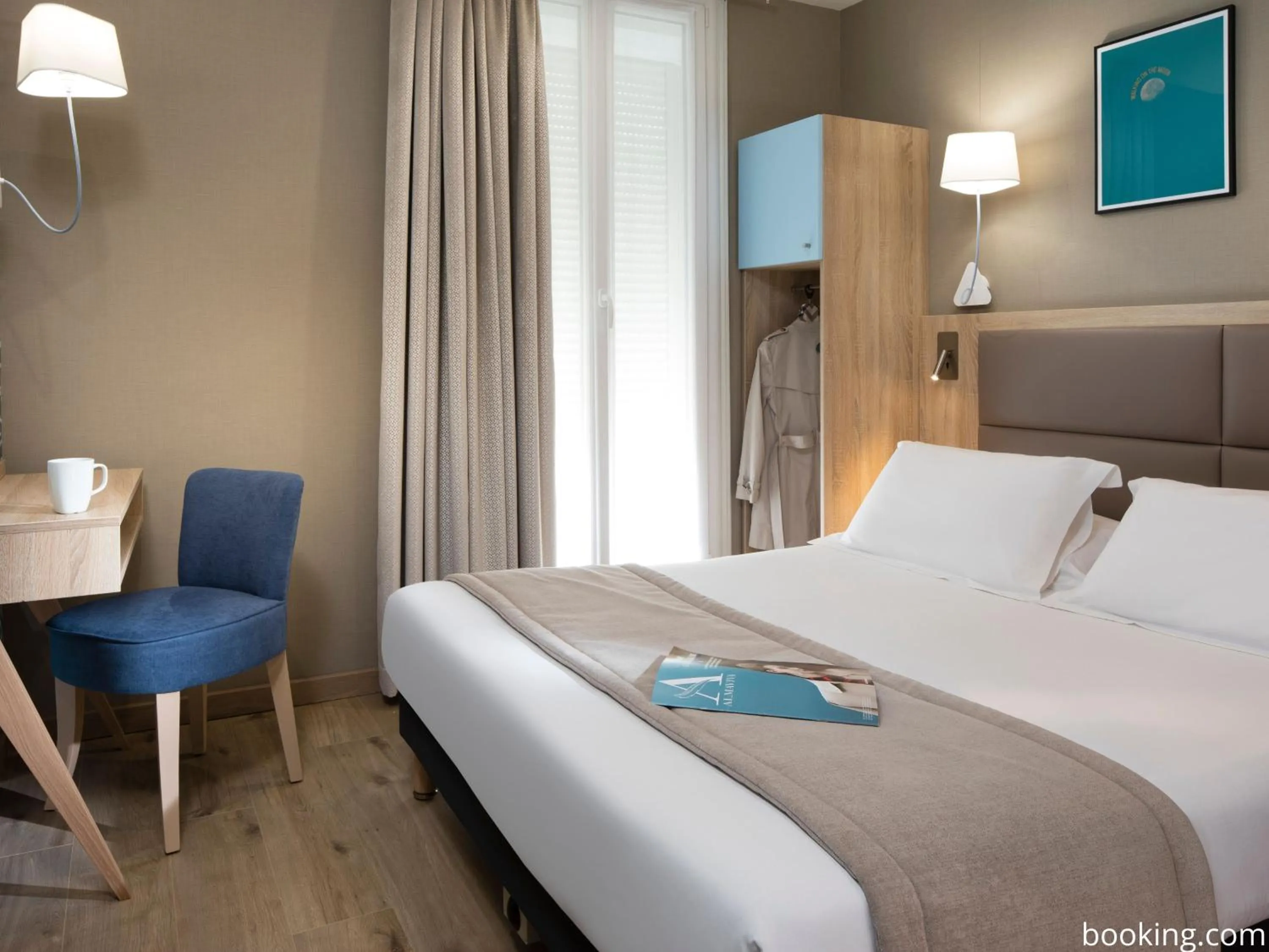 Standard Double Room in Hotel Daumesnil-Vincennes