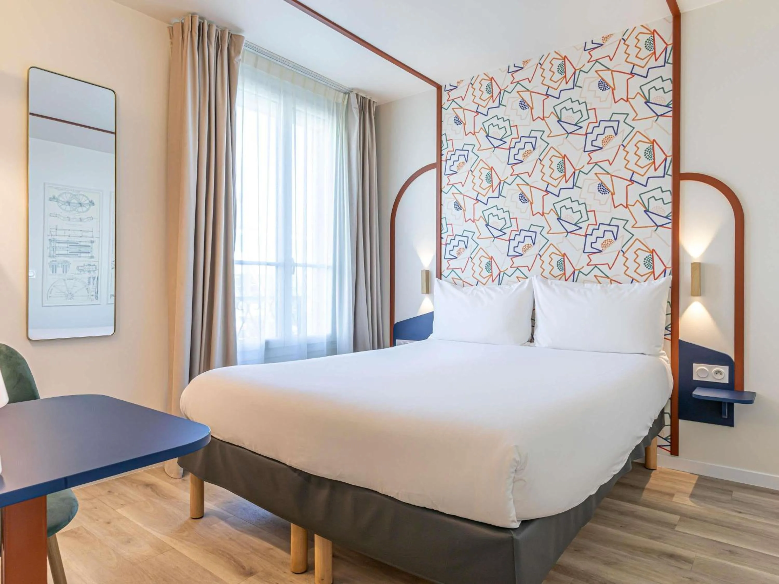 Family Suite - single occupancy - Two Connecting Rooms in ibis Styles Paris Eiffel Cambronne