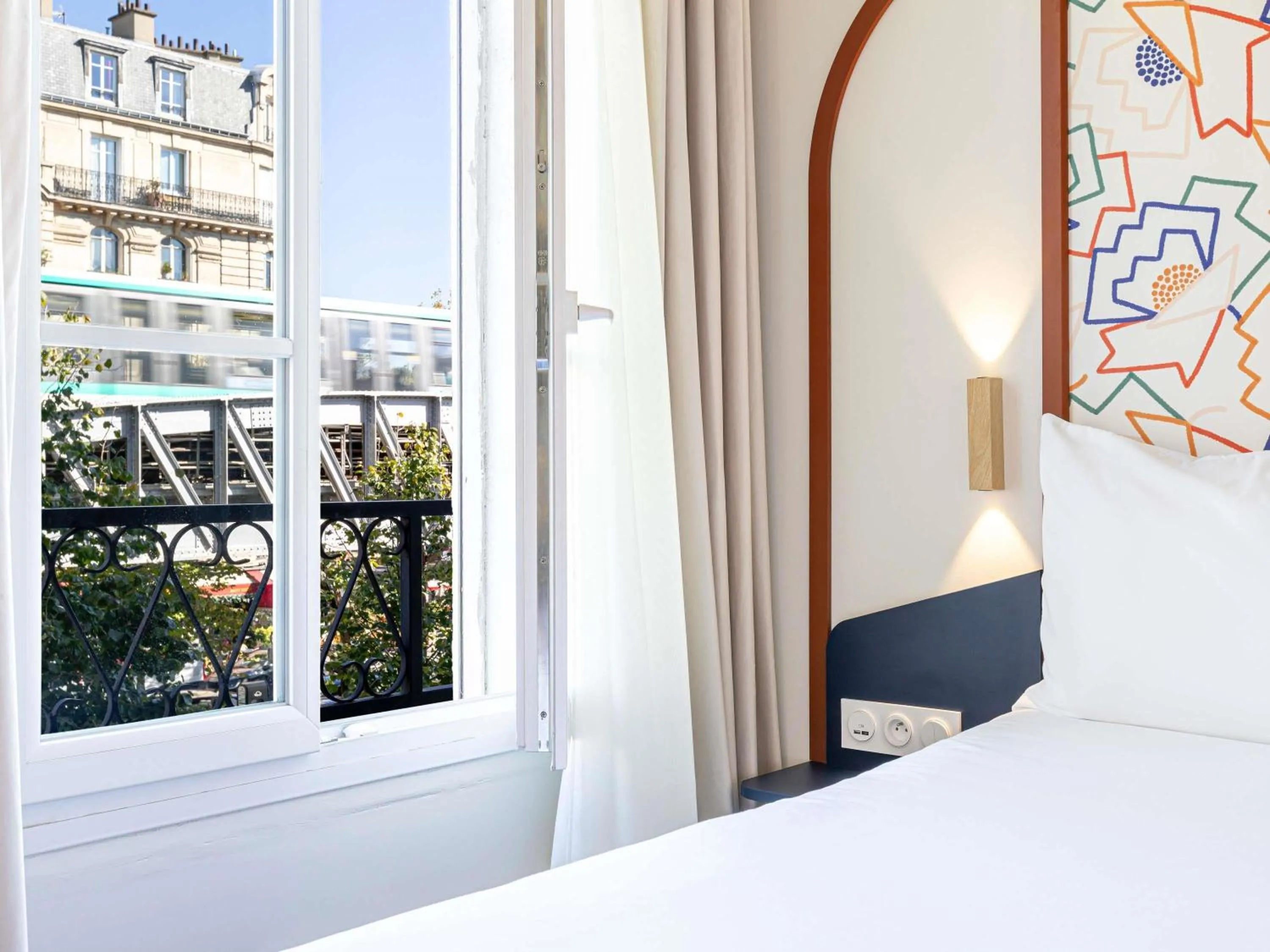Standard Single Room - single occupancy in ibis Styles Paris Eiffel Cambronne