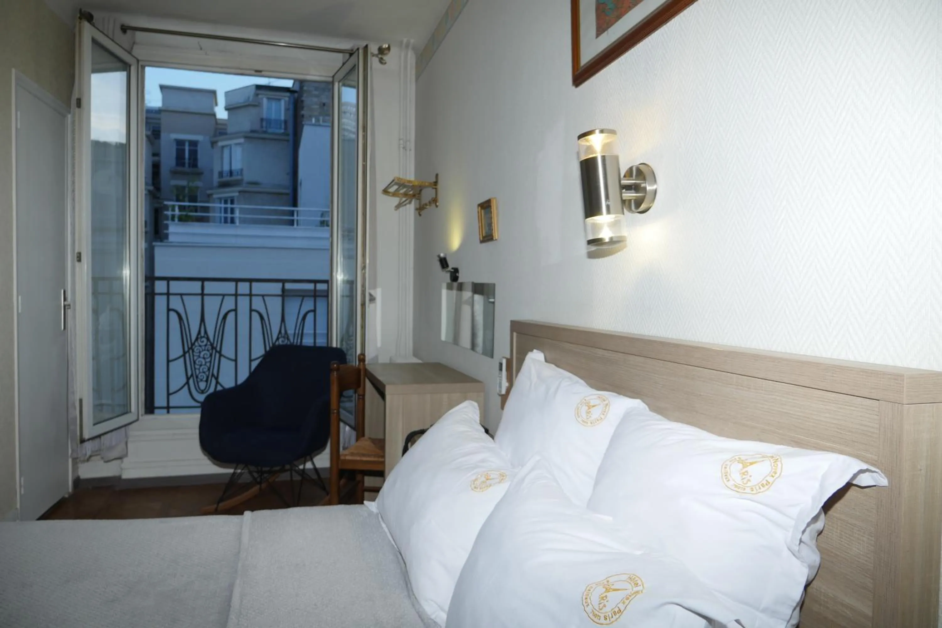 Single Room in Hotel Novex Paris