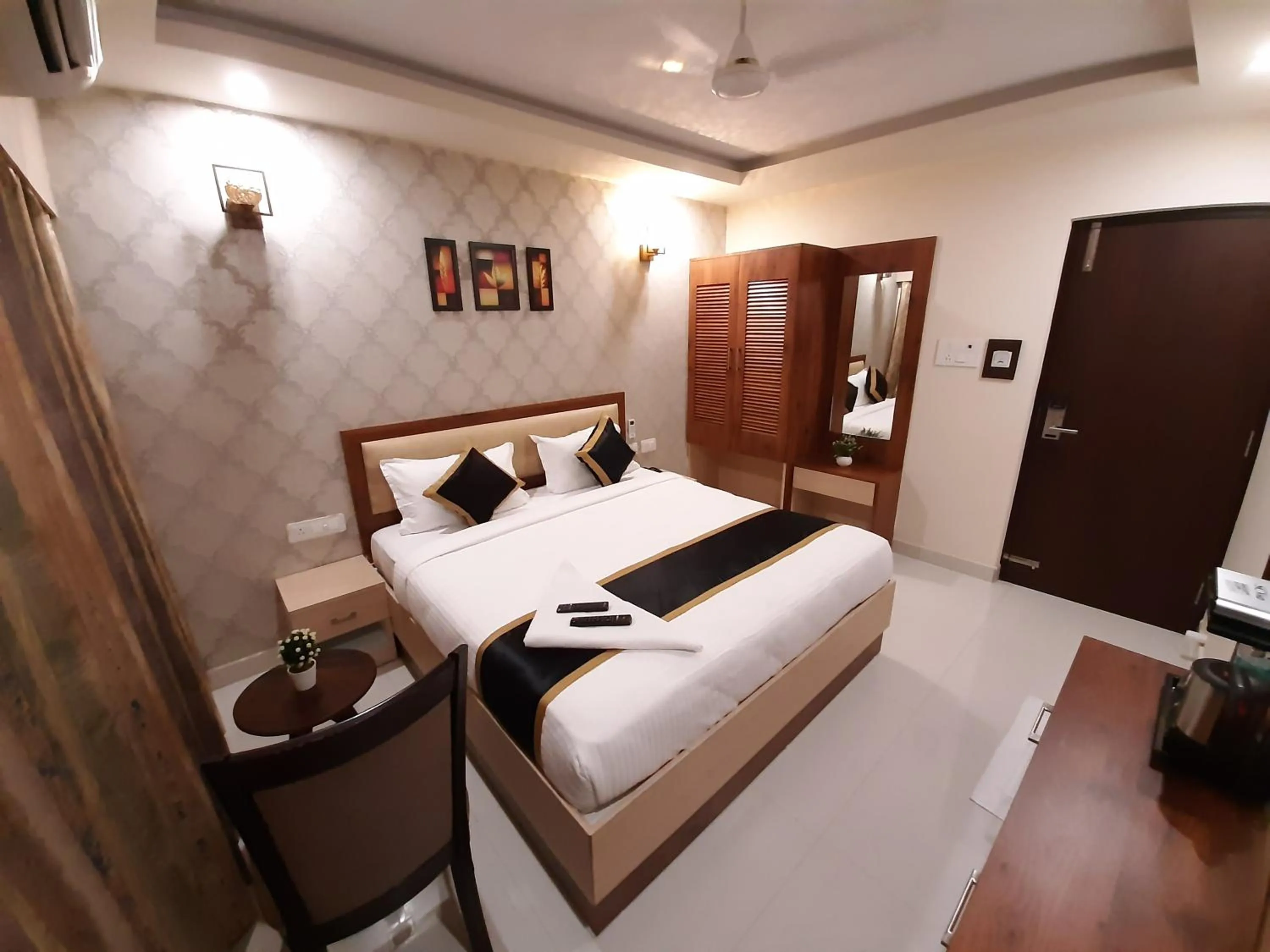 Deluxe Room - single occupancy in Liza Regency