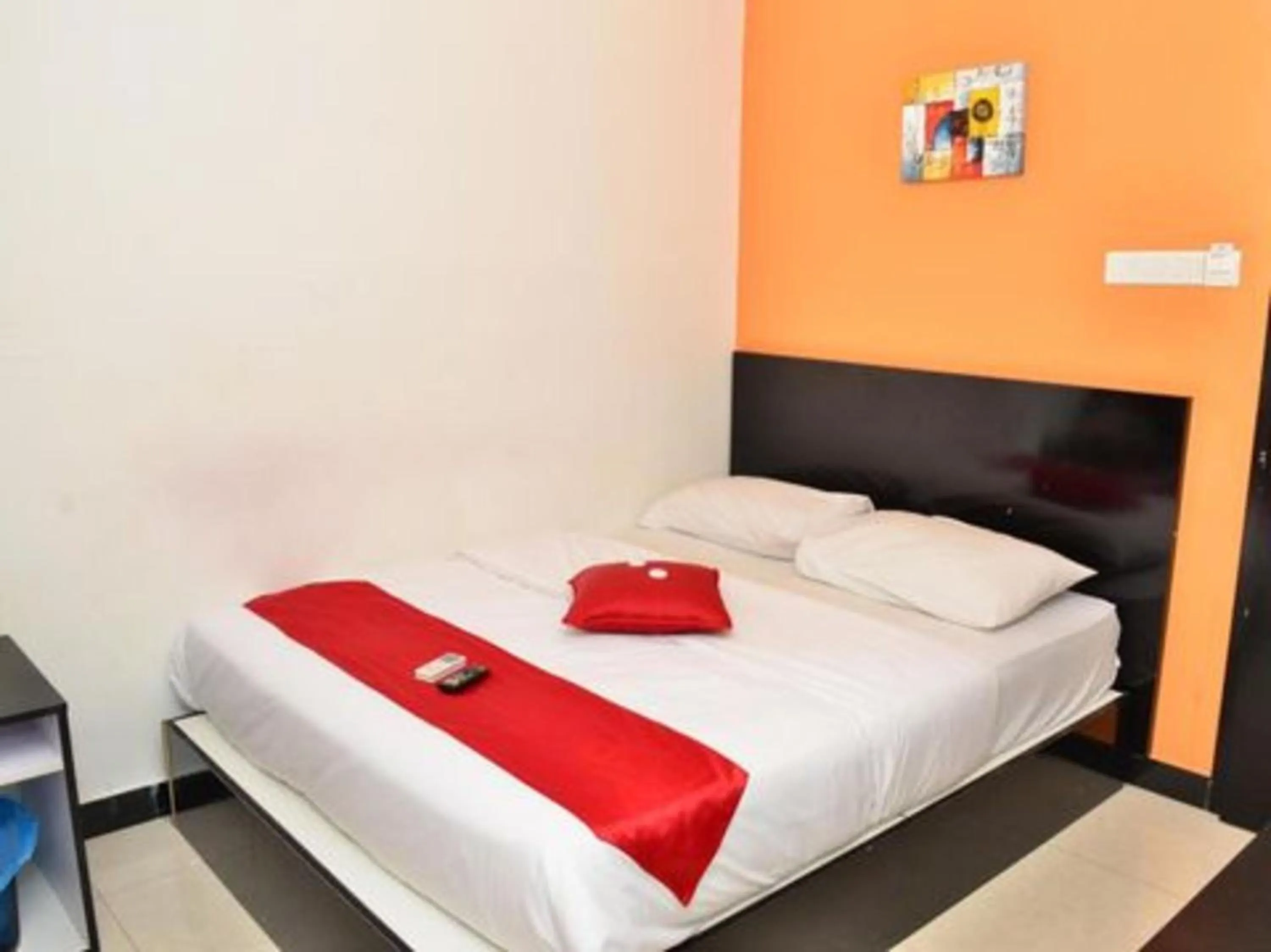Deluxe Queen Room - single occupancy in Hotel O Dspark Port Klang