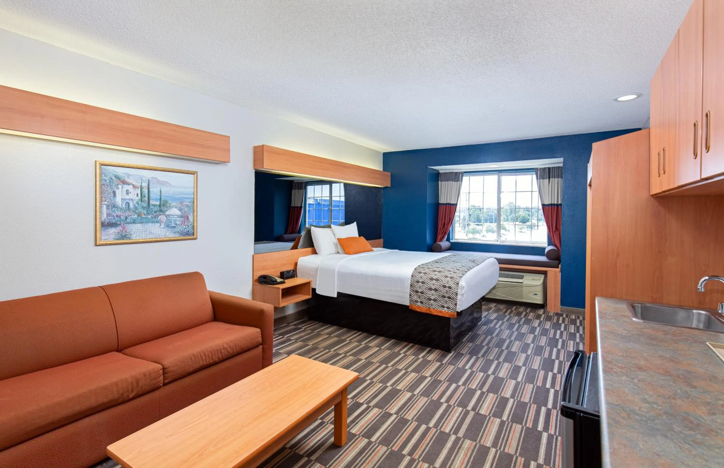 Superior Queen Room - Disability Access/Non-Smoking in Microtel Inn & Suites by Wyndham Cordova Memphis I-40 East
