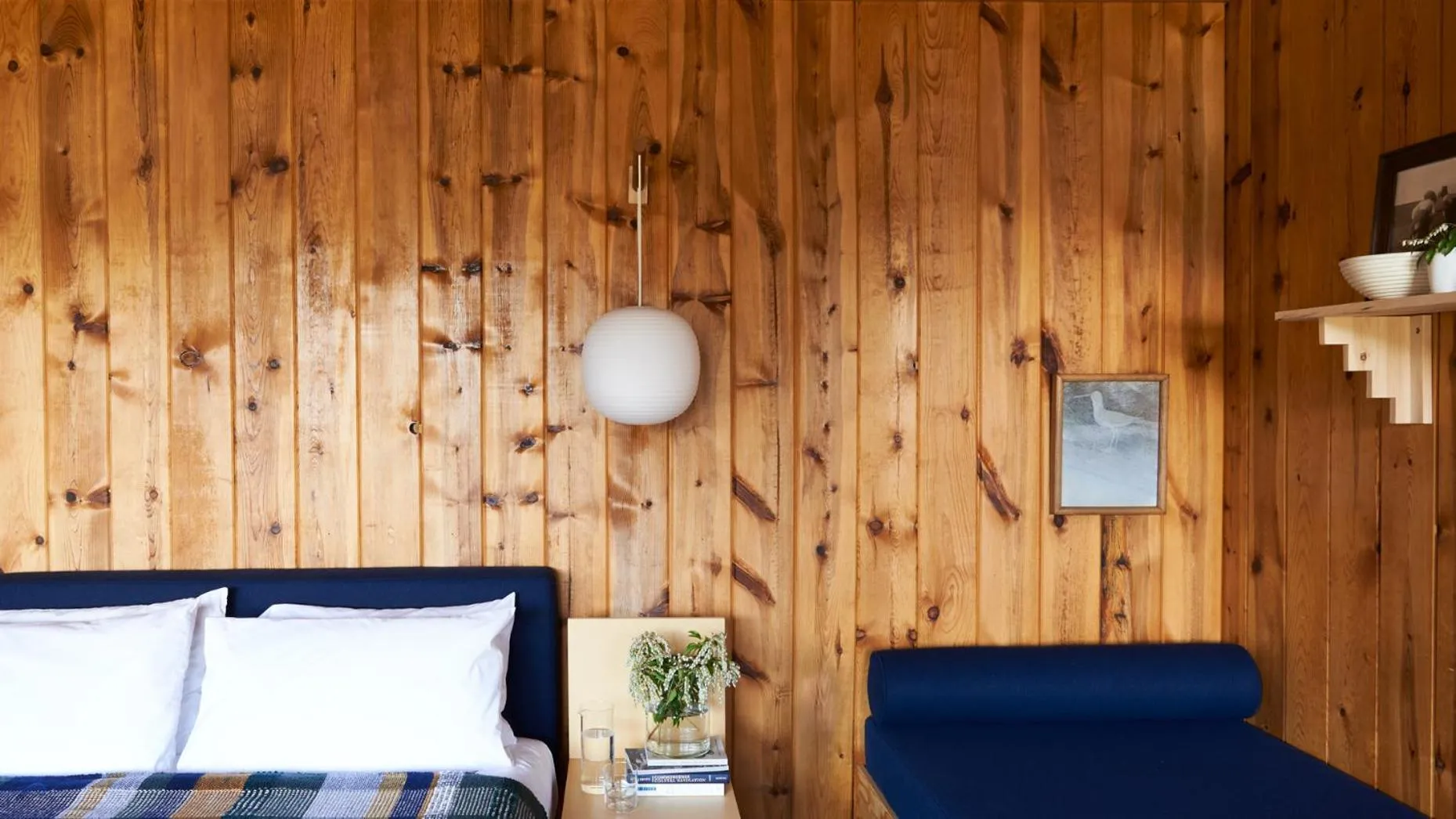 Deluxe King Room in Captain Whidbey