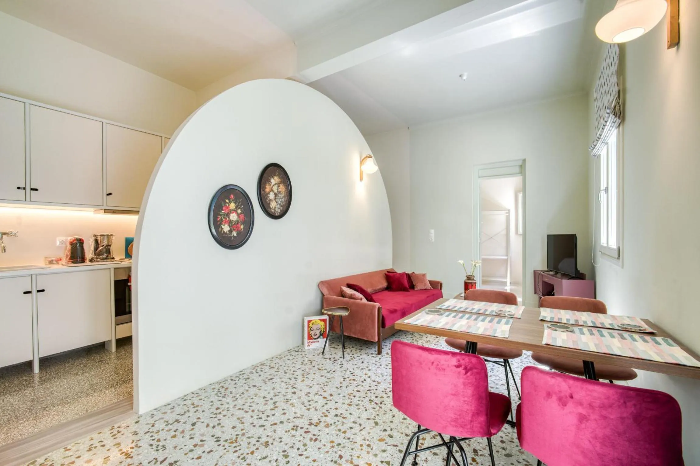 Apartment with Garden View in KERAMOS Athens