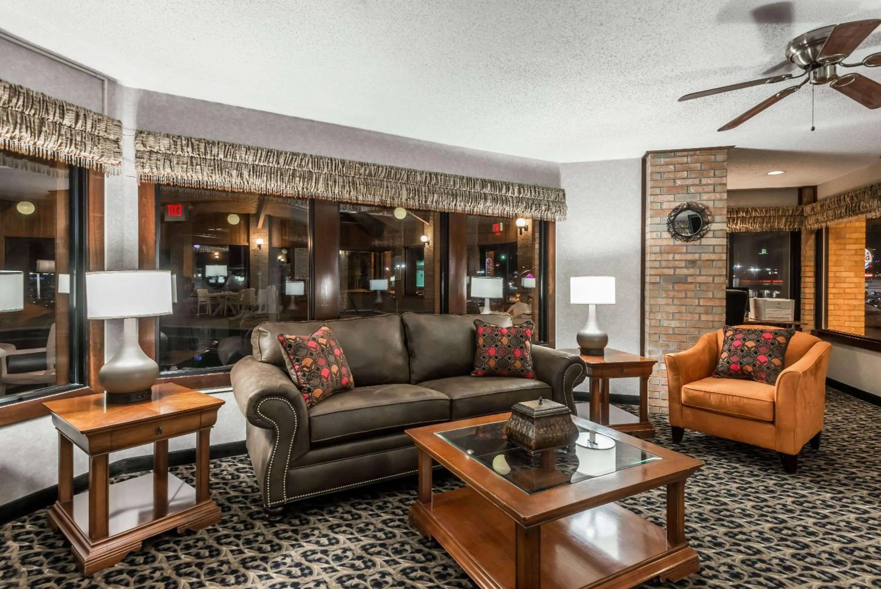 Lobby or reception in Baymont by Wyndham Cambridge