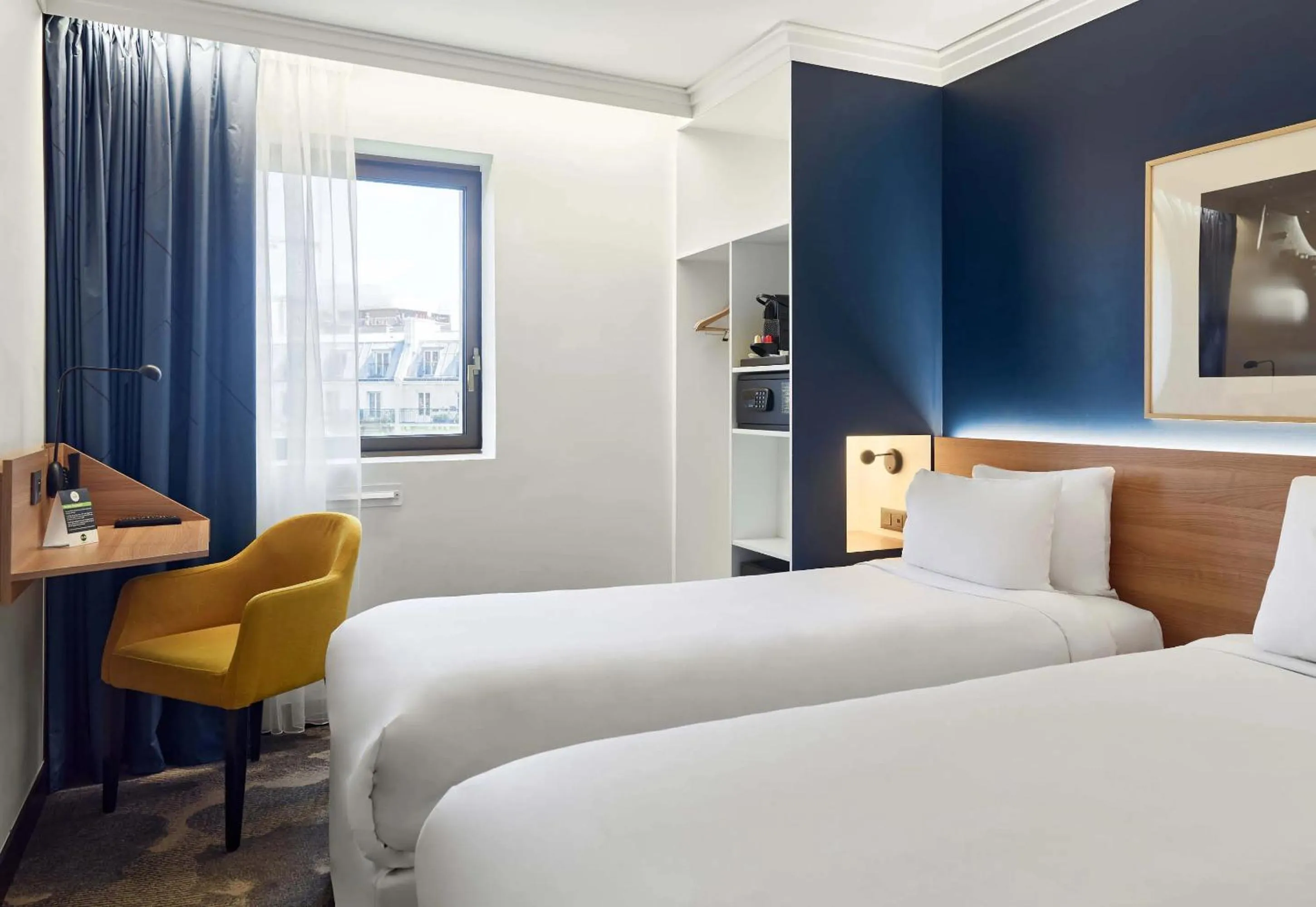 Comfort Twin Room in B&B HOTEL Paris 17 Batignolles