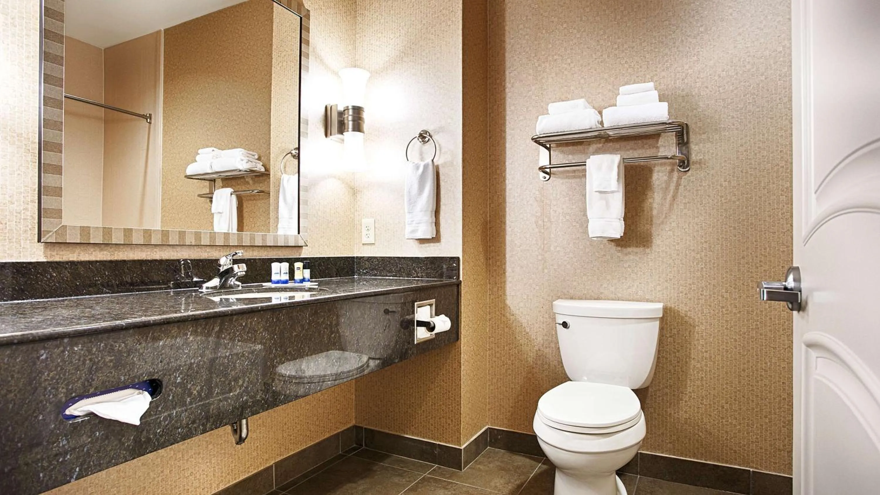 King Room - Non-Smoking in Best Western Plus Texarkana Inn and Suites