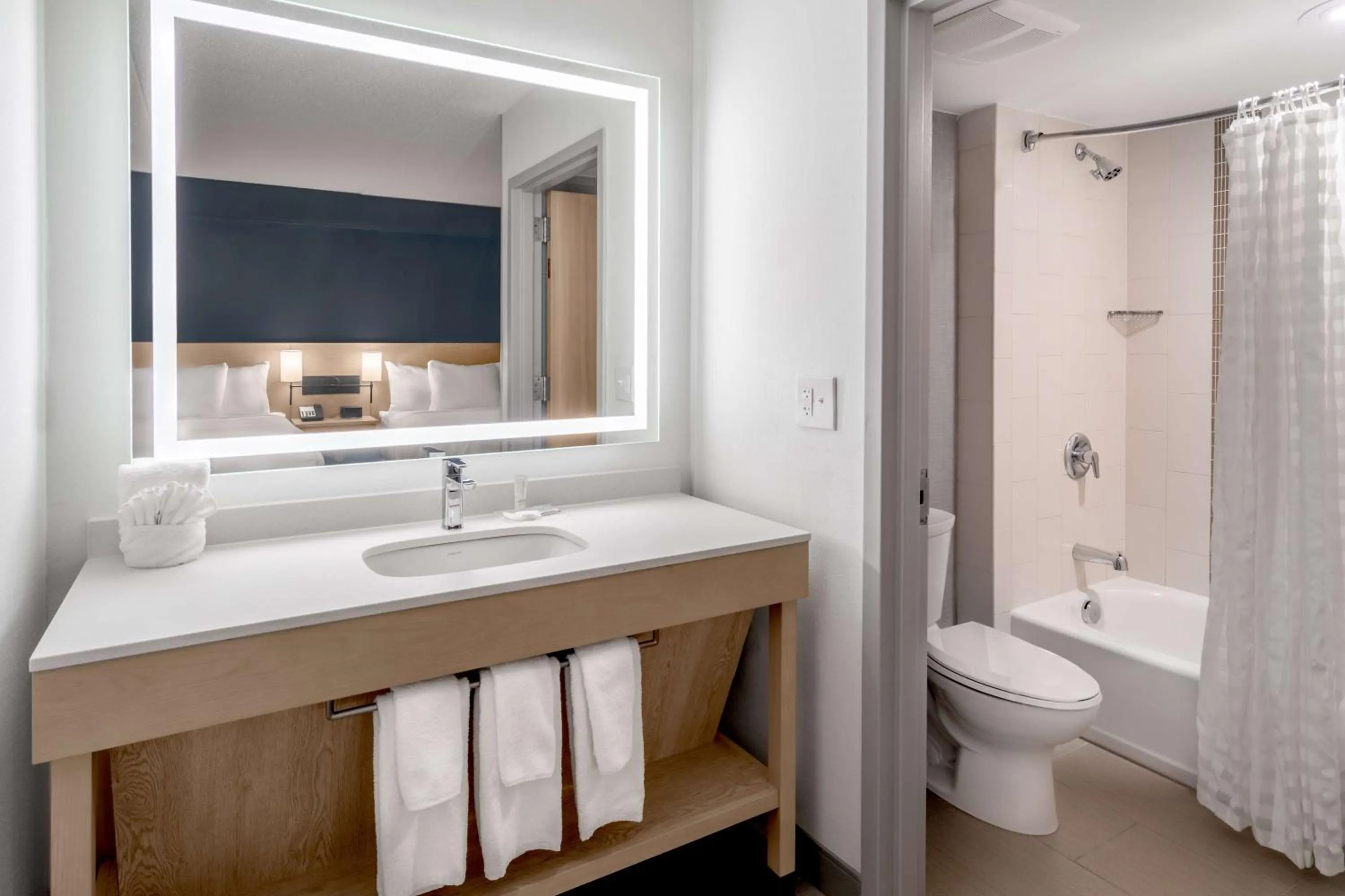 Double Room with Two Double Beds and Sofa bed - High Floor in Hyatt Place Mystic