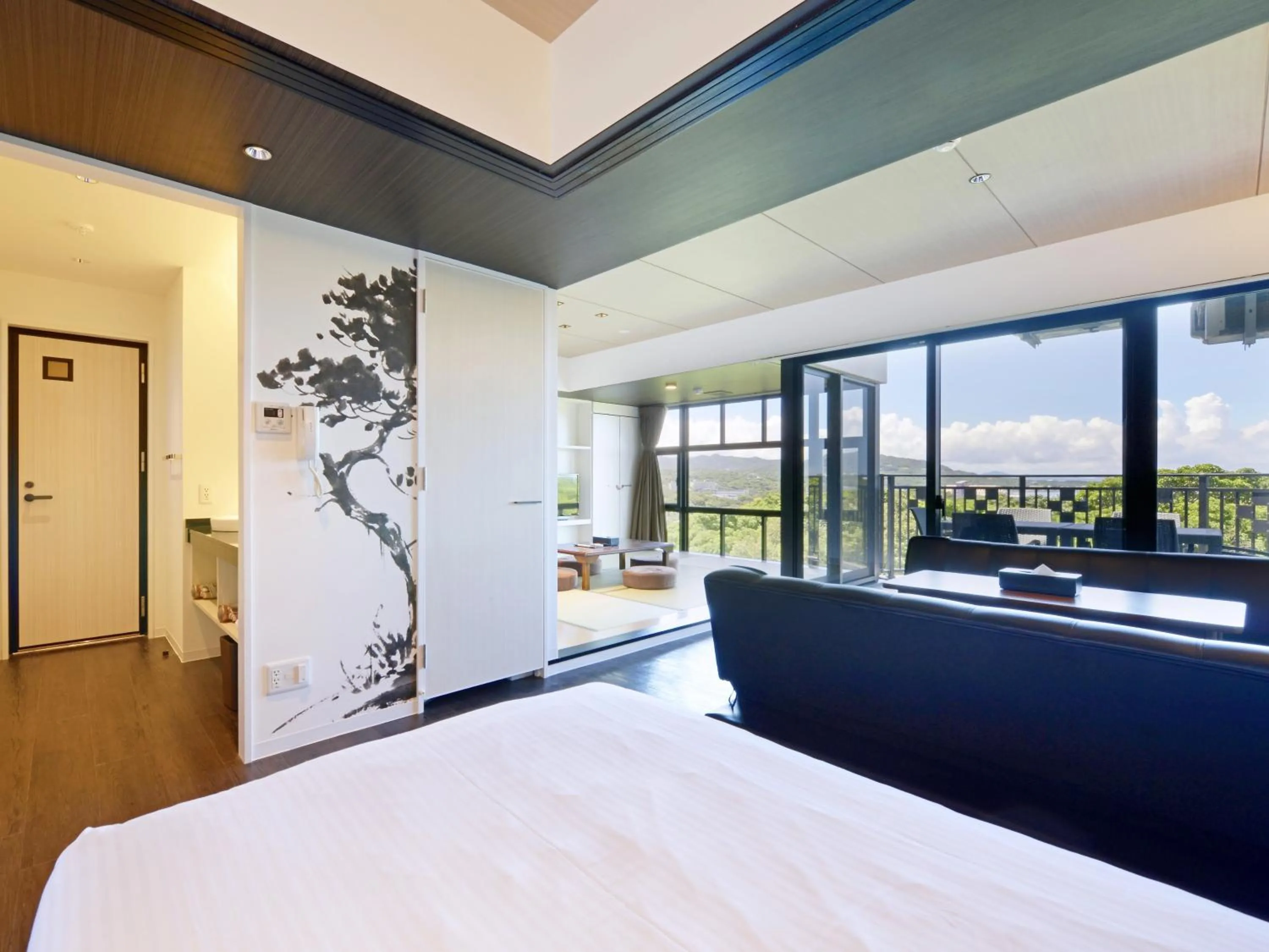 Family Room with Sea View in Karry CONDO CHURAUMI