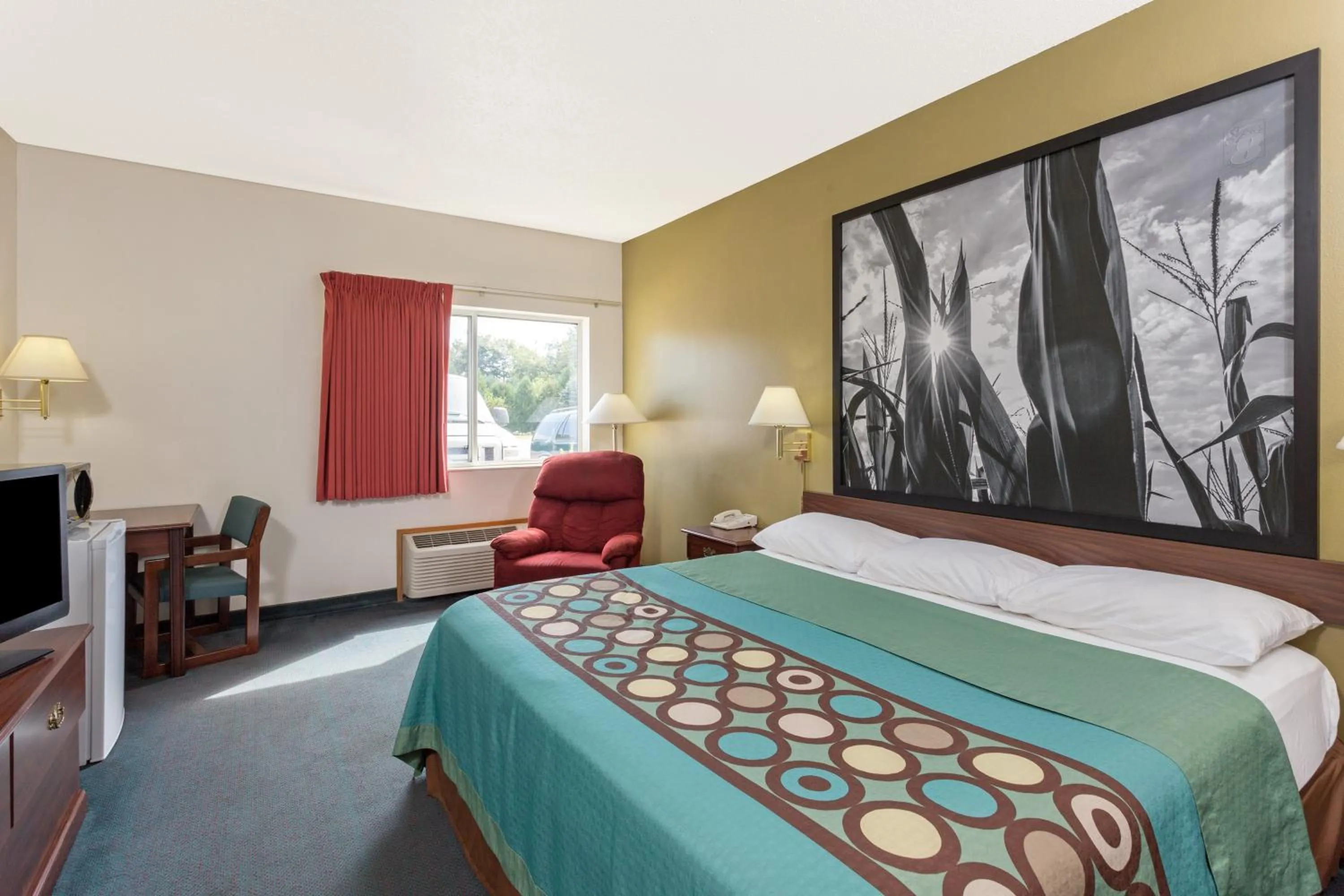 Double Room - Mobility Access/Non-Smoking in Super 8 by Wyndham Cresco IA
