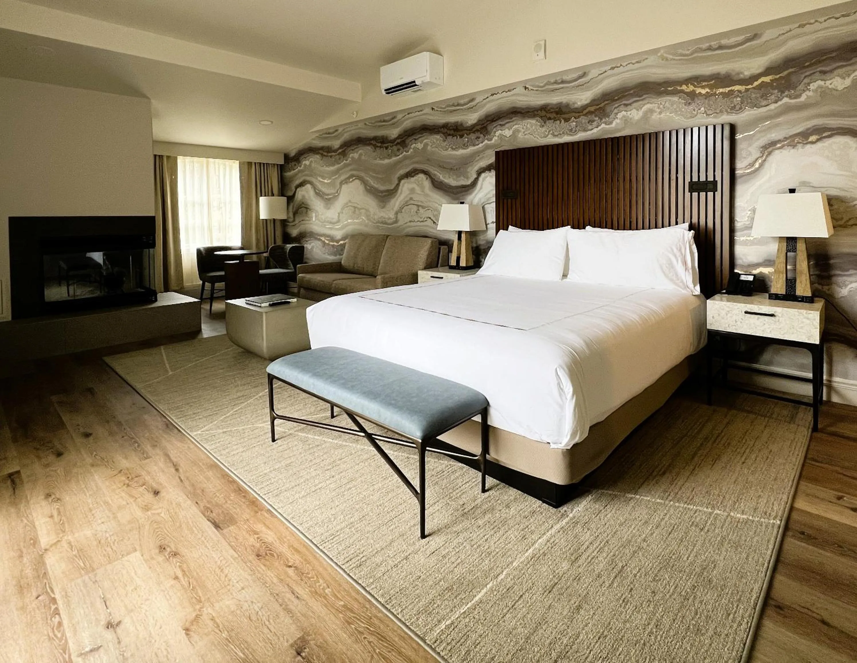  King Suite with Mountain View in Sitzmark Vail