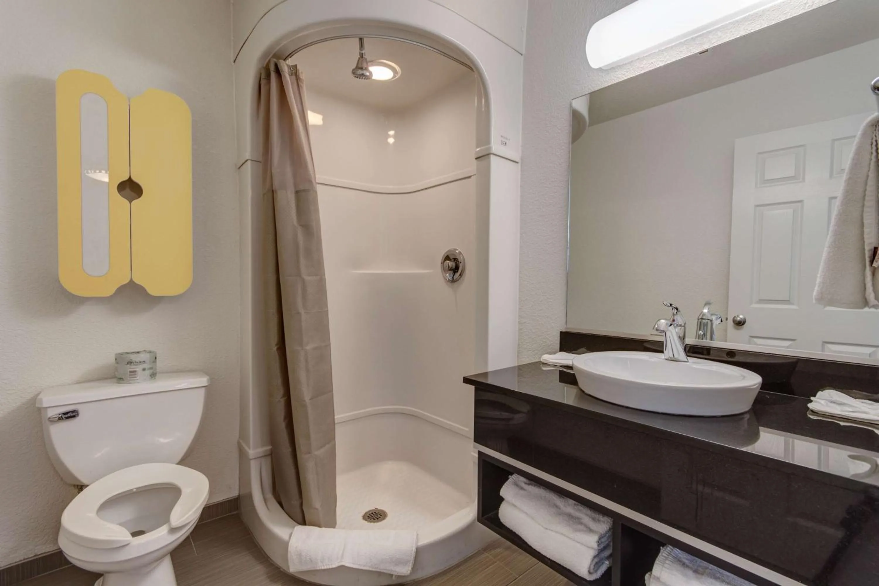 Queen Room - single occupancy - Disability Access - Non-Smoking in Studio 6-El Paso, TX - East