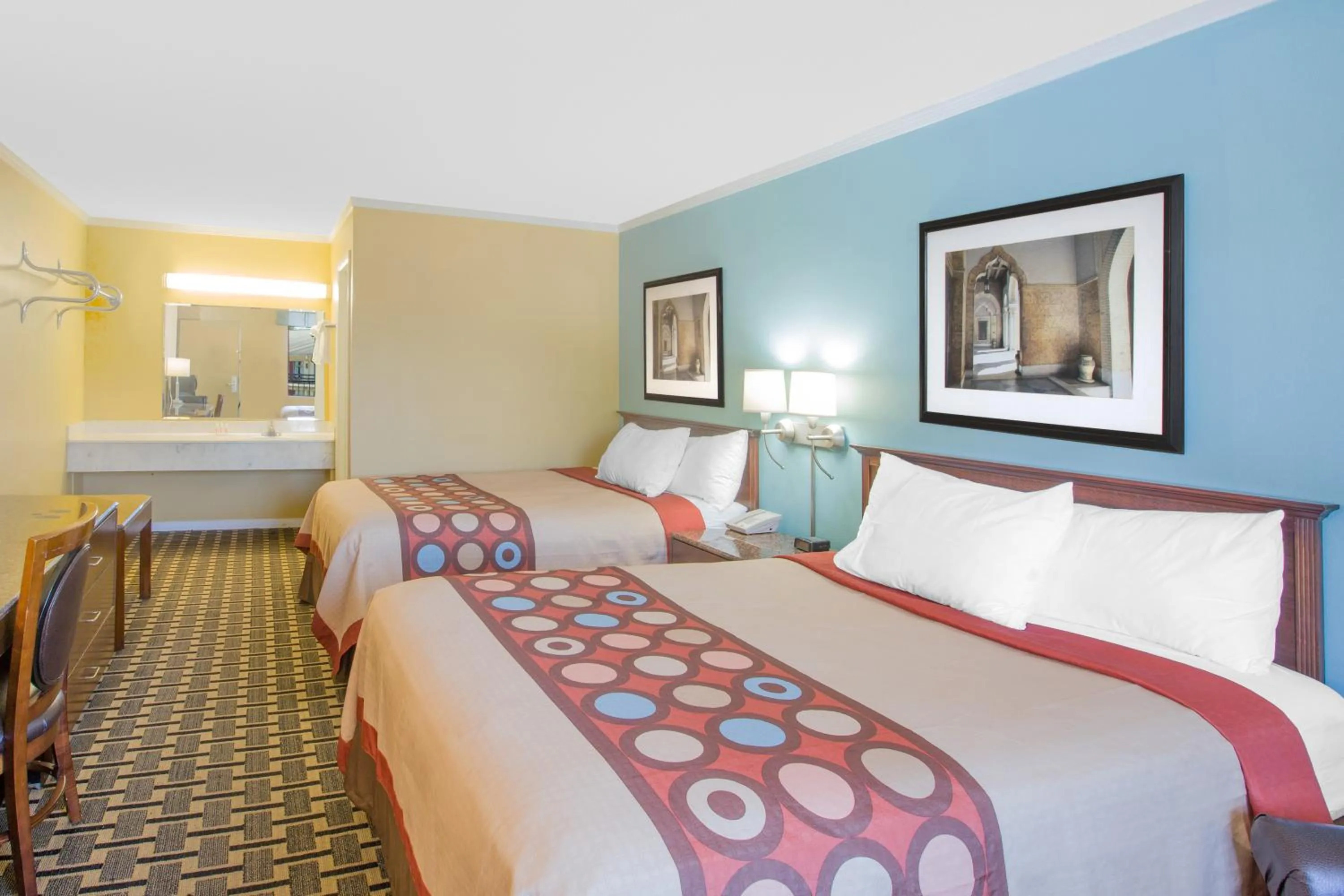 Queen Room with Two Queen Beds - Non-Smoking in Super 8 by Wyndham Jasper