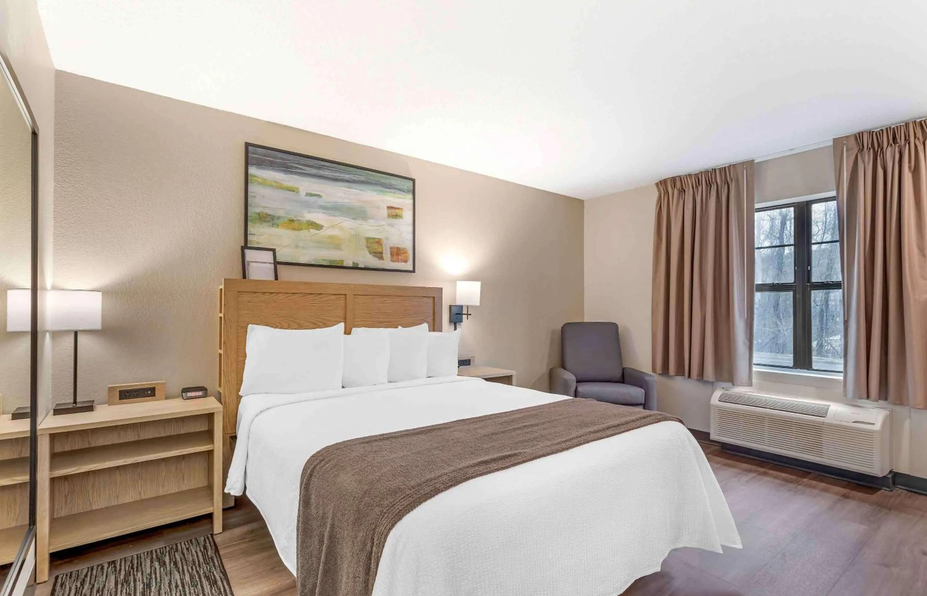 Queen Studio - Non-Smoking in Extended Stay America Suites - Asheville - Tunnel Rd