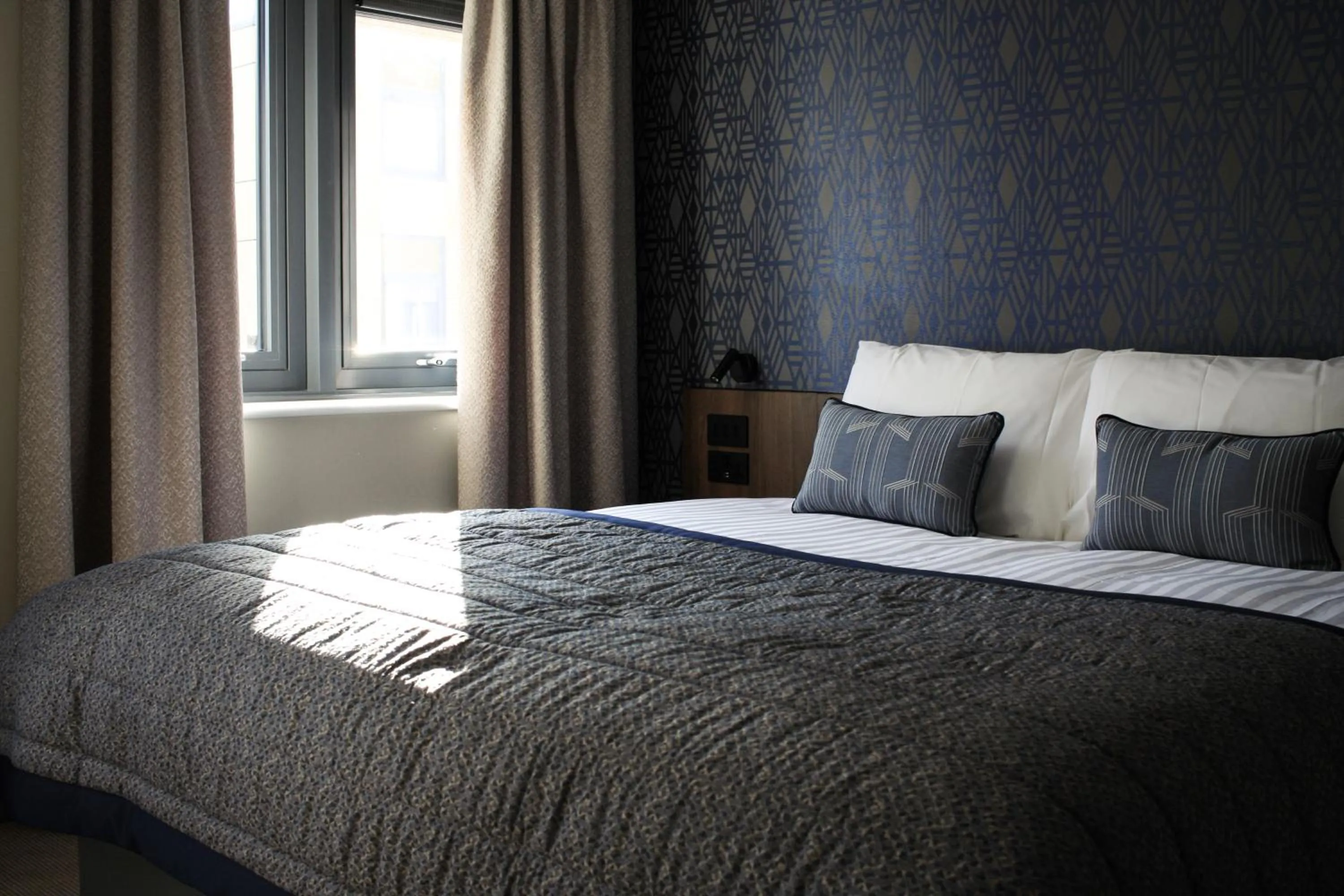 Deluxe Room in The Comet London Hatfield