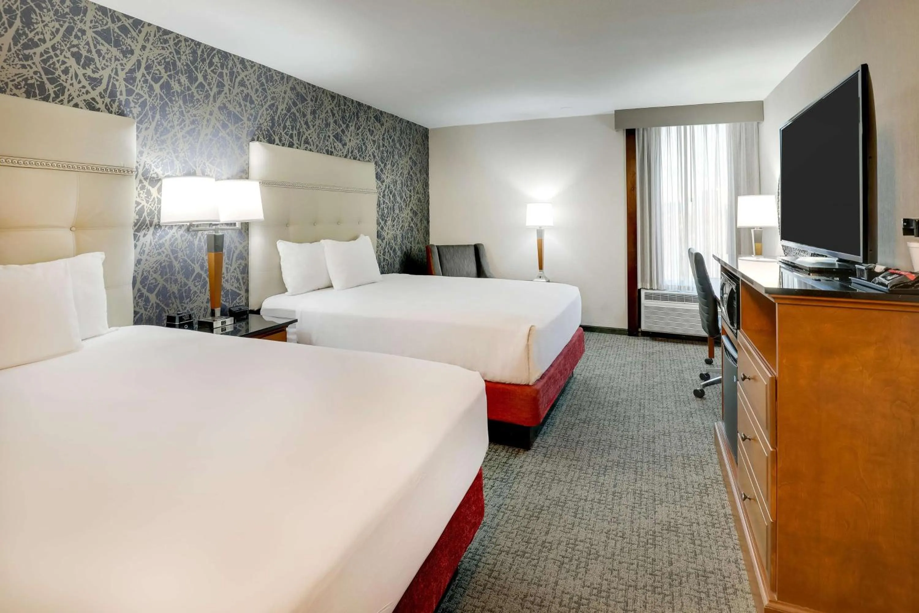 Superior Queen Room with Two Queen Beds in Drury Inn & Suites Springfield