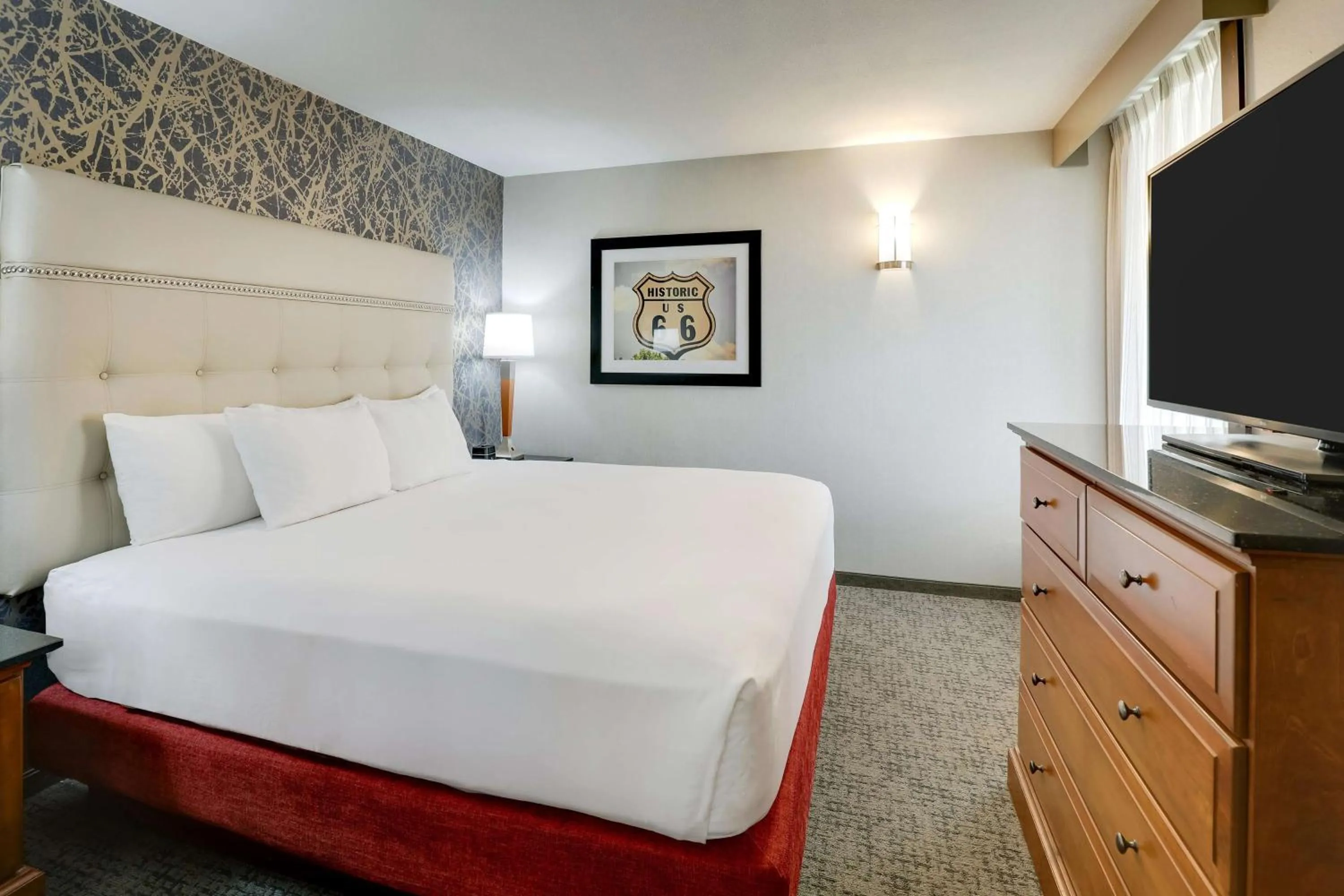 Superior King Suite in Drury Inn & Suites Springfield