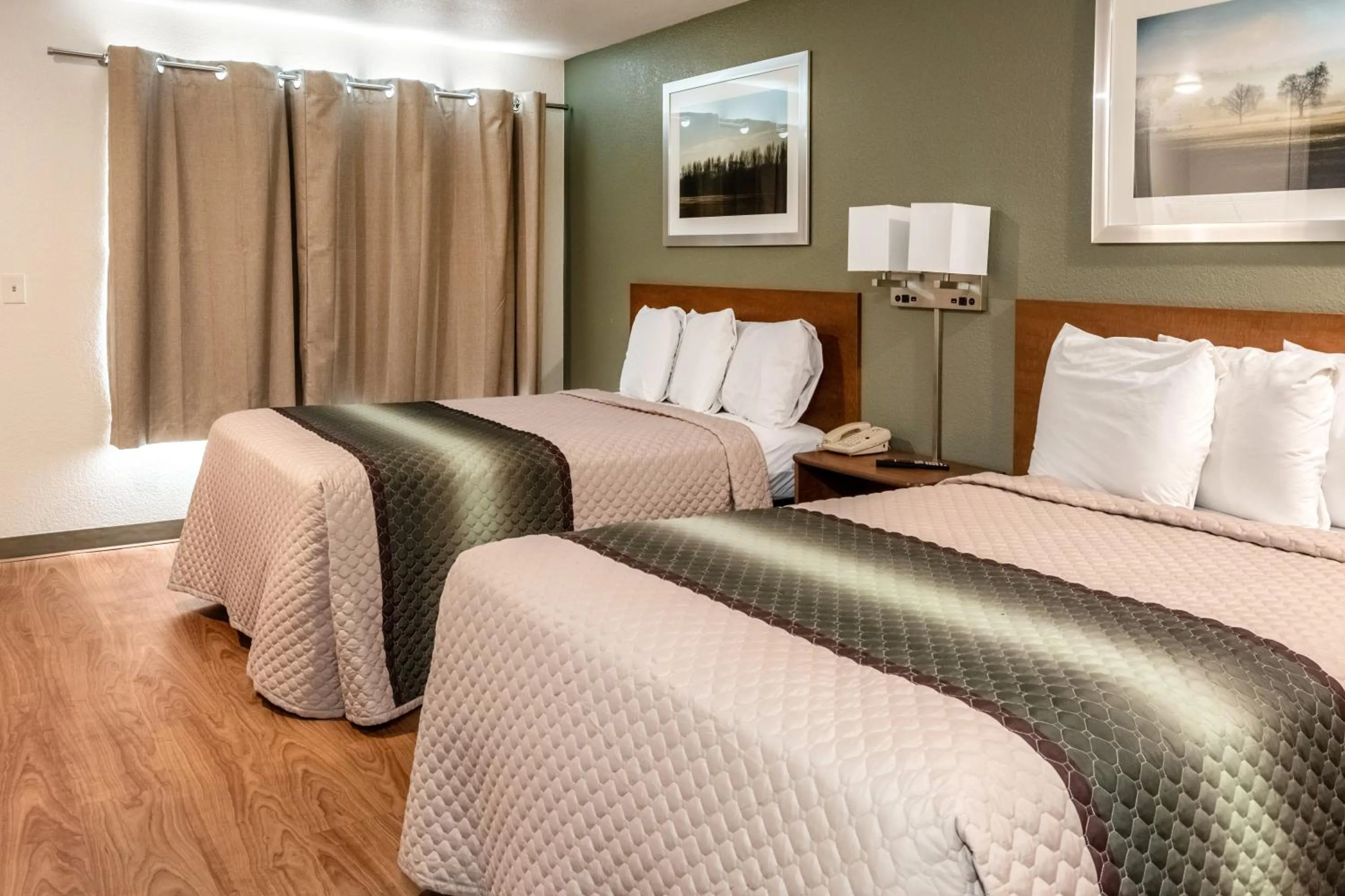 Studio Room with Two Queen Beds Non-Smoking in HomeTowne Studios by Red Roof Eugene - Springfield