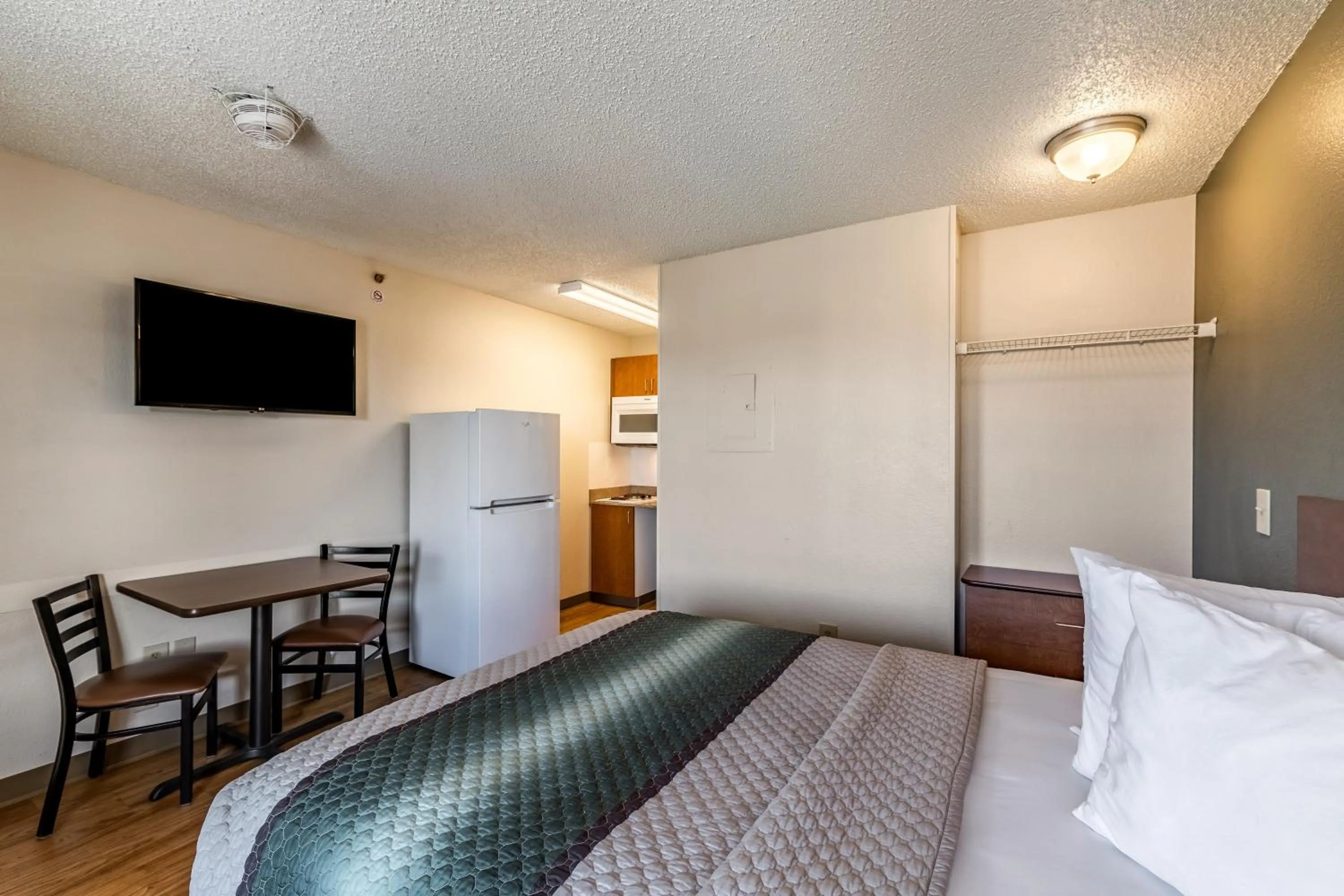 Studio Queen Room Disability Access Non-Smoking in HomeTowne Studios by Red Roof Austin