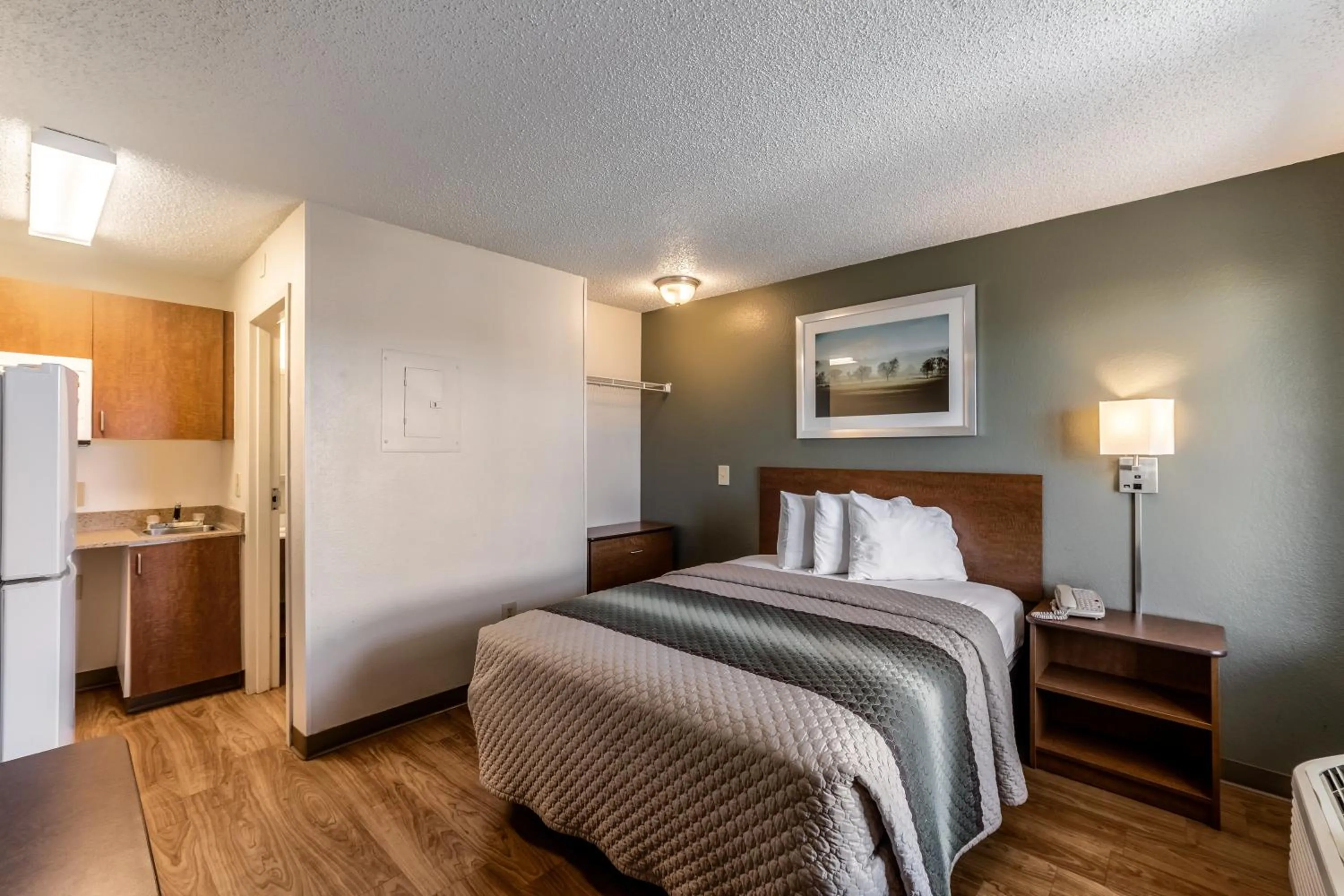 Studio One Double Room Non-Smoking in HomeTowne Studios by Red Roof Austin