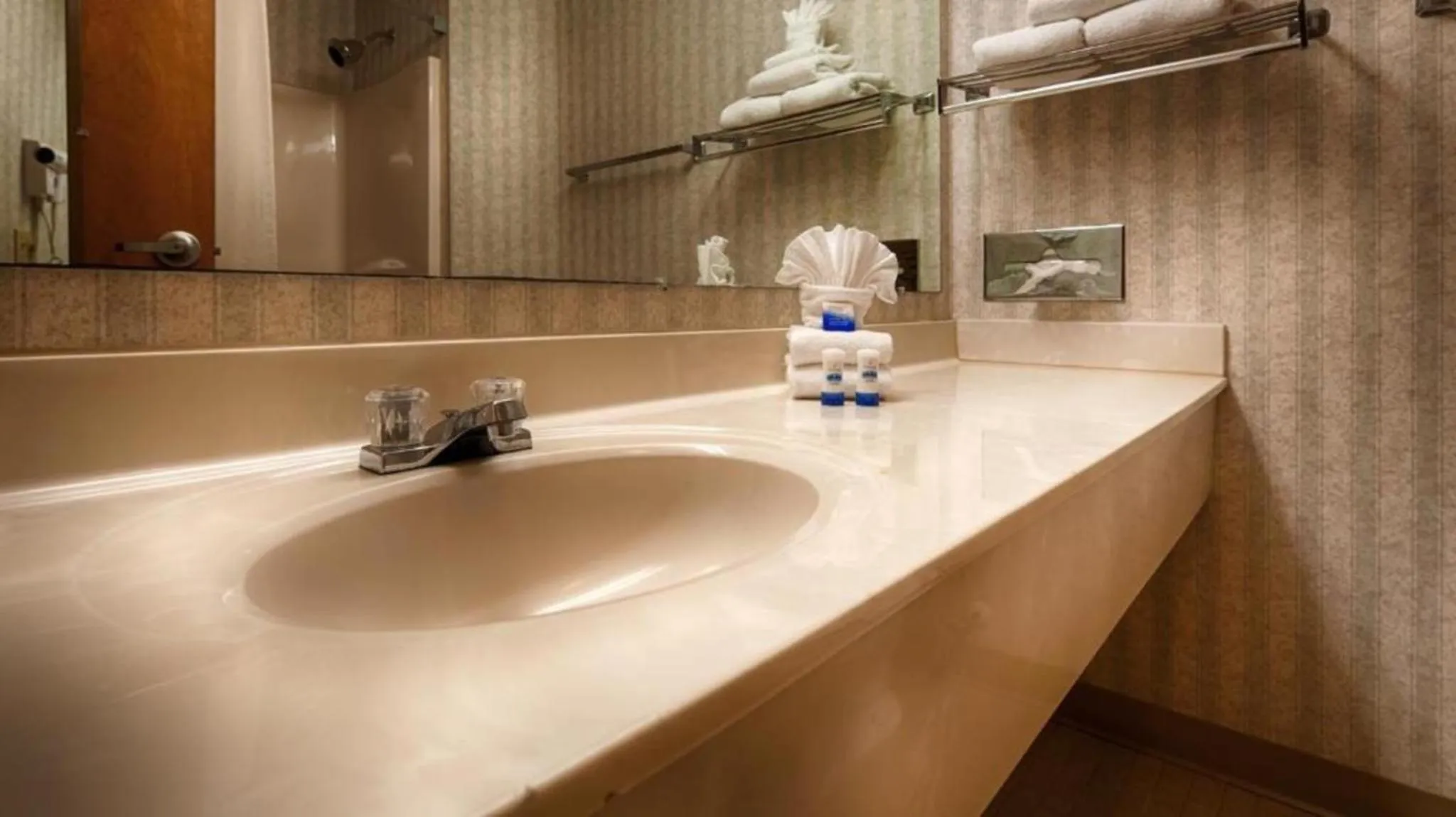 Double Room with Two Double Beds - Disability Access in Baymont by Wyndham Groton/Mystic