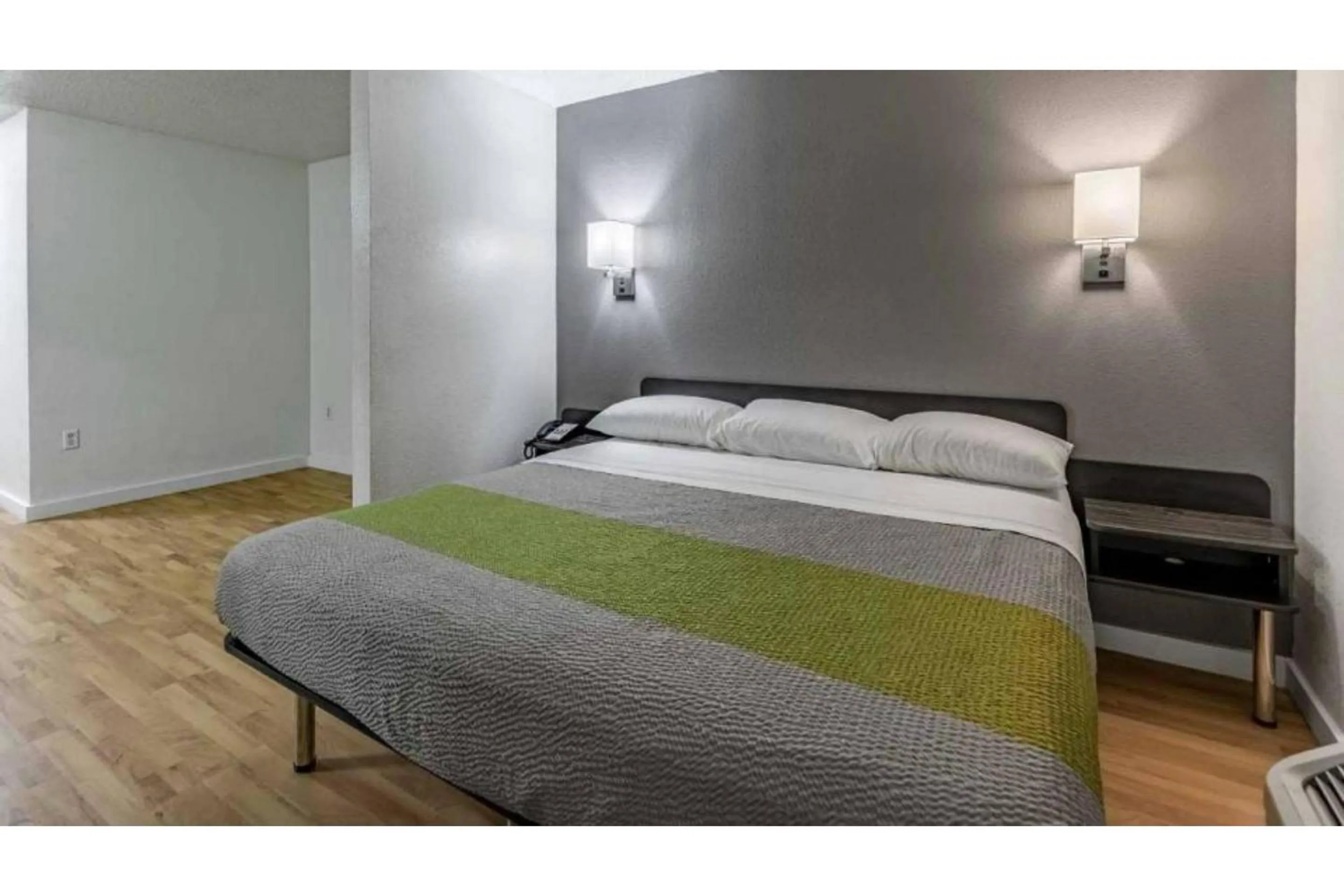 King Room - single occupancy - Disability Access - Smoking in Studio 6-Dallas, TX