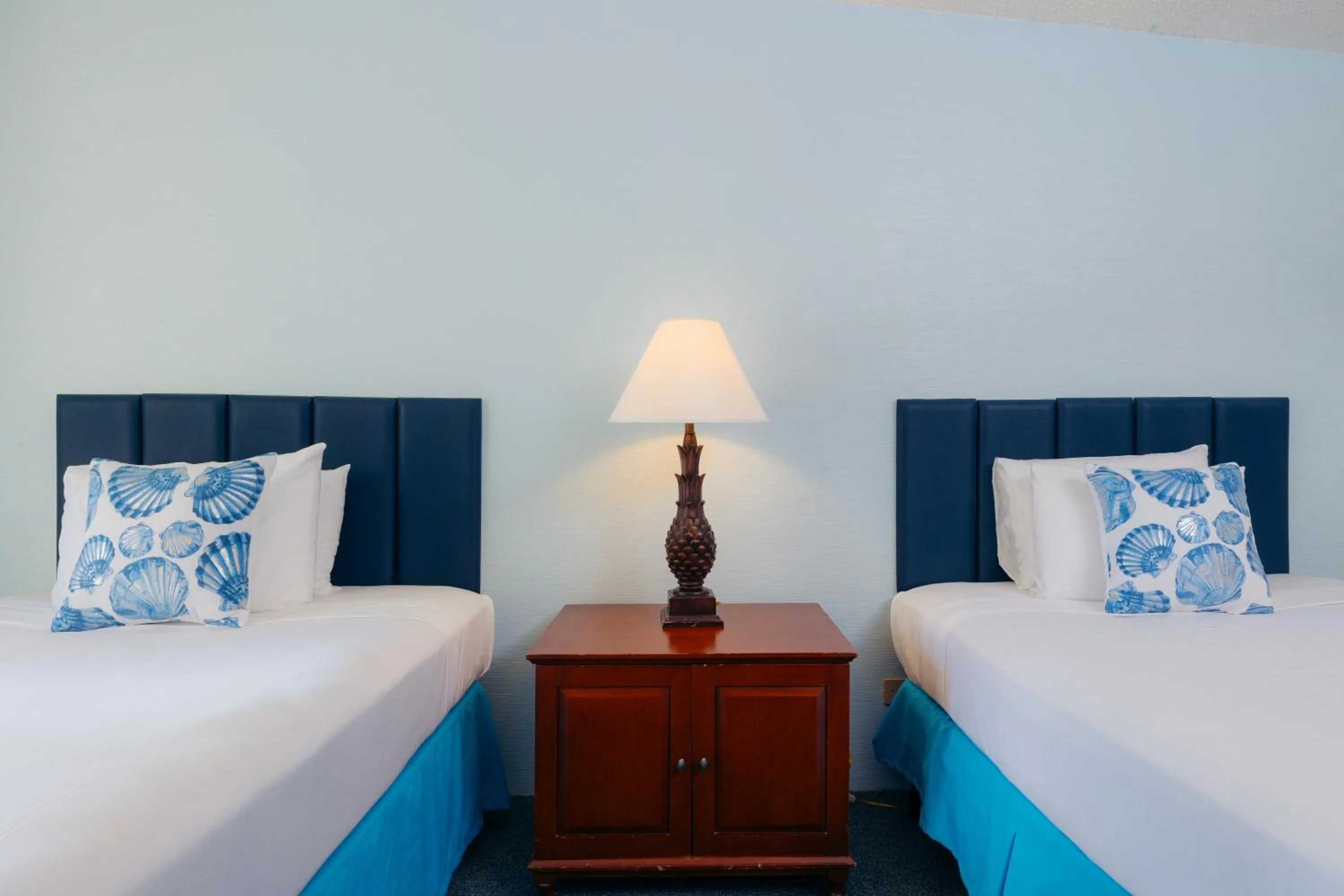 Deluxe 1 King or 2 Doubles in Waikiki Heritage Hotel