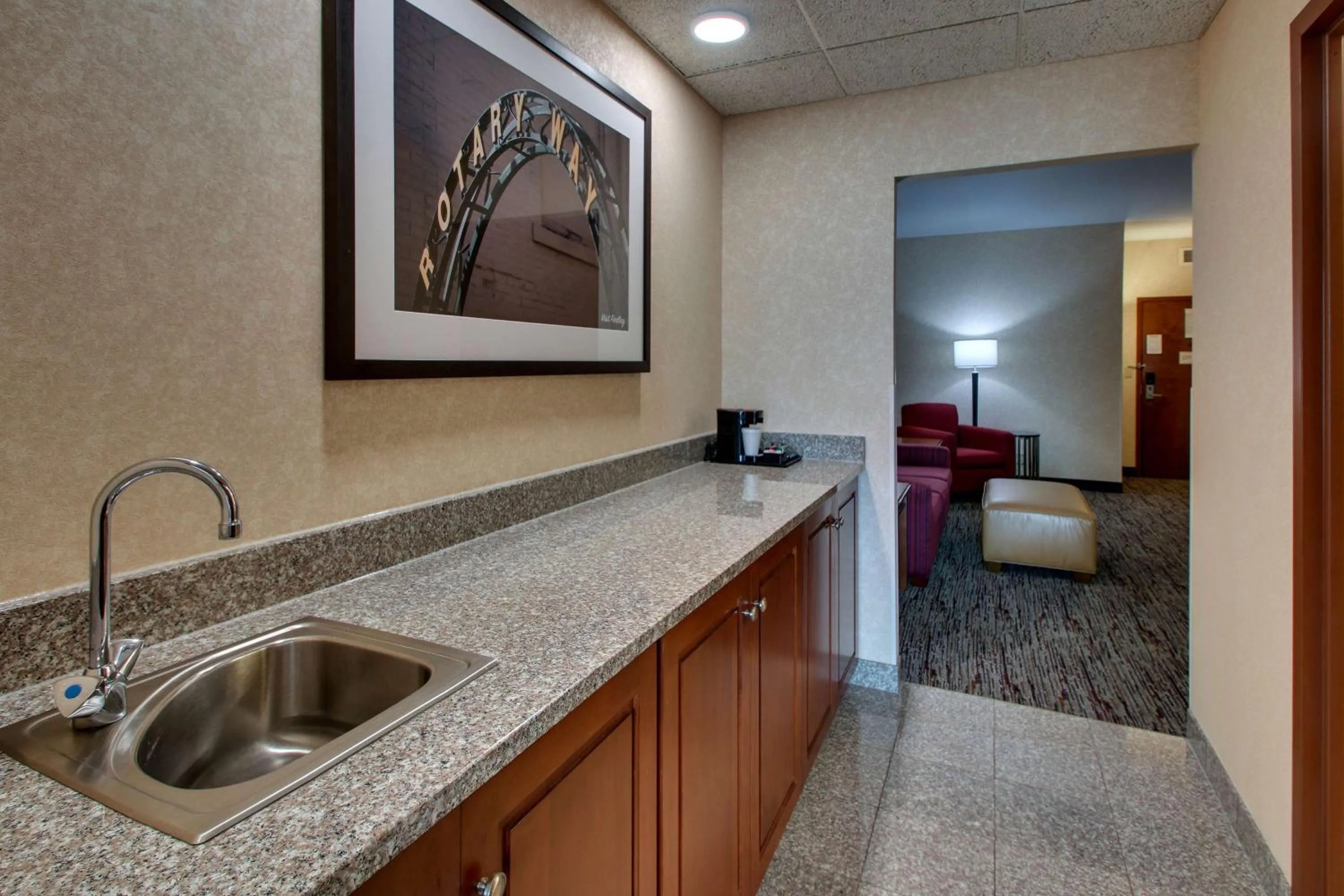 King Suite with Sofa Bed - Accessible, Tub in Drury Inn & Suites Findlay